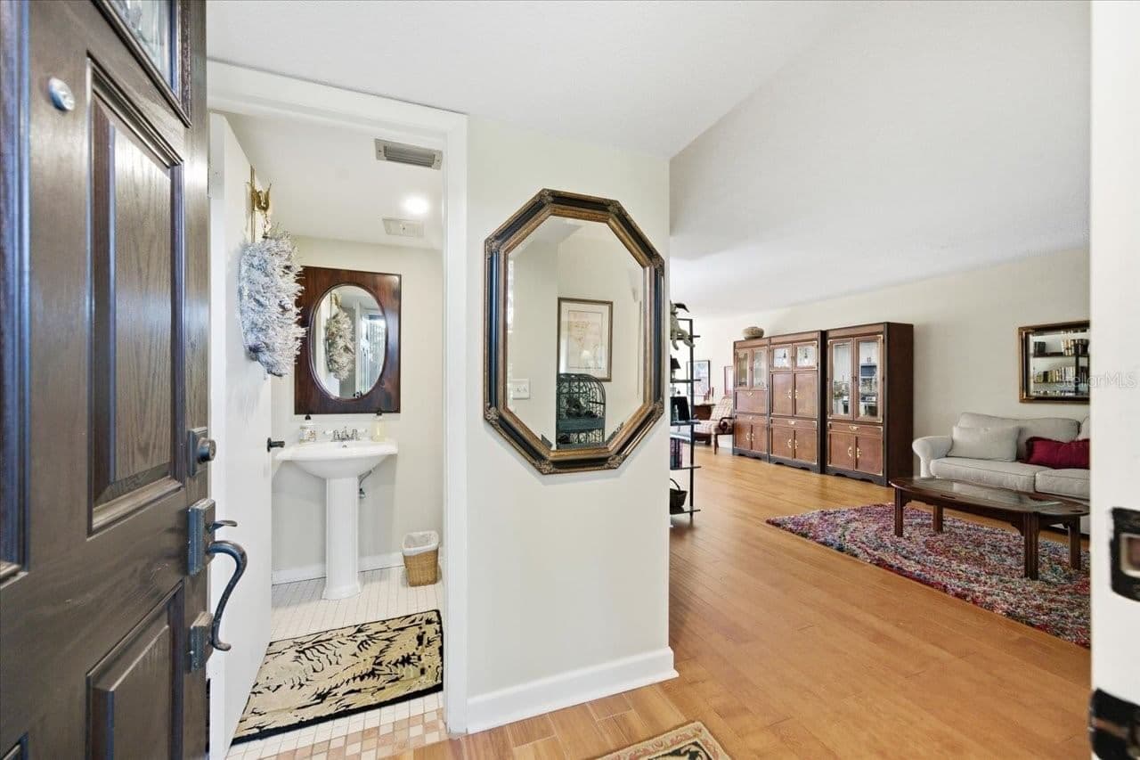 Photo 4 of 10603 CARROLLBROOK