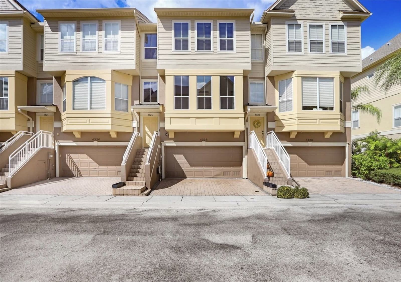 4326 SPINNAKER COVE