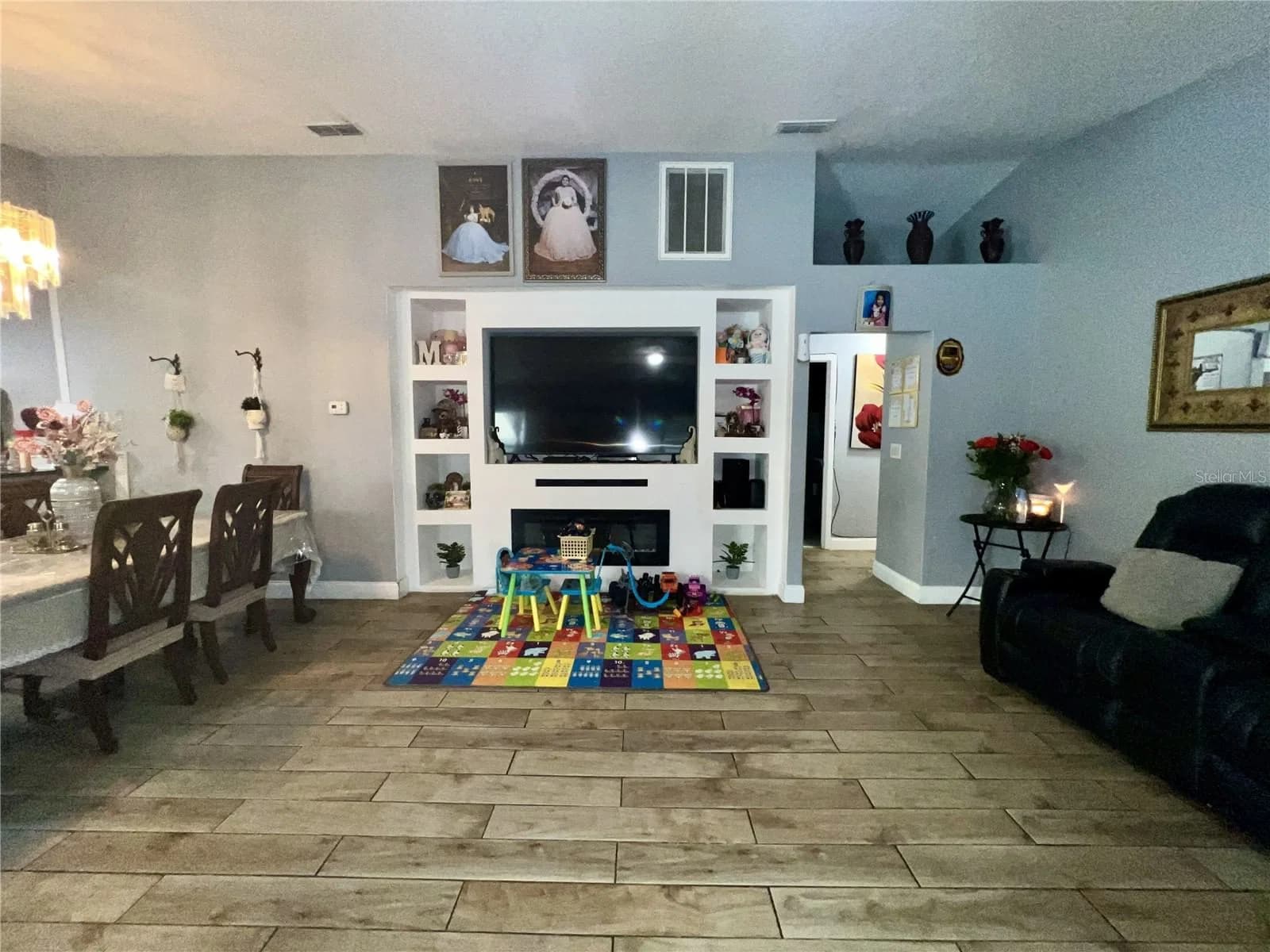 Photo 5 of 10804 MYRTLE Street