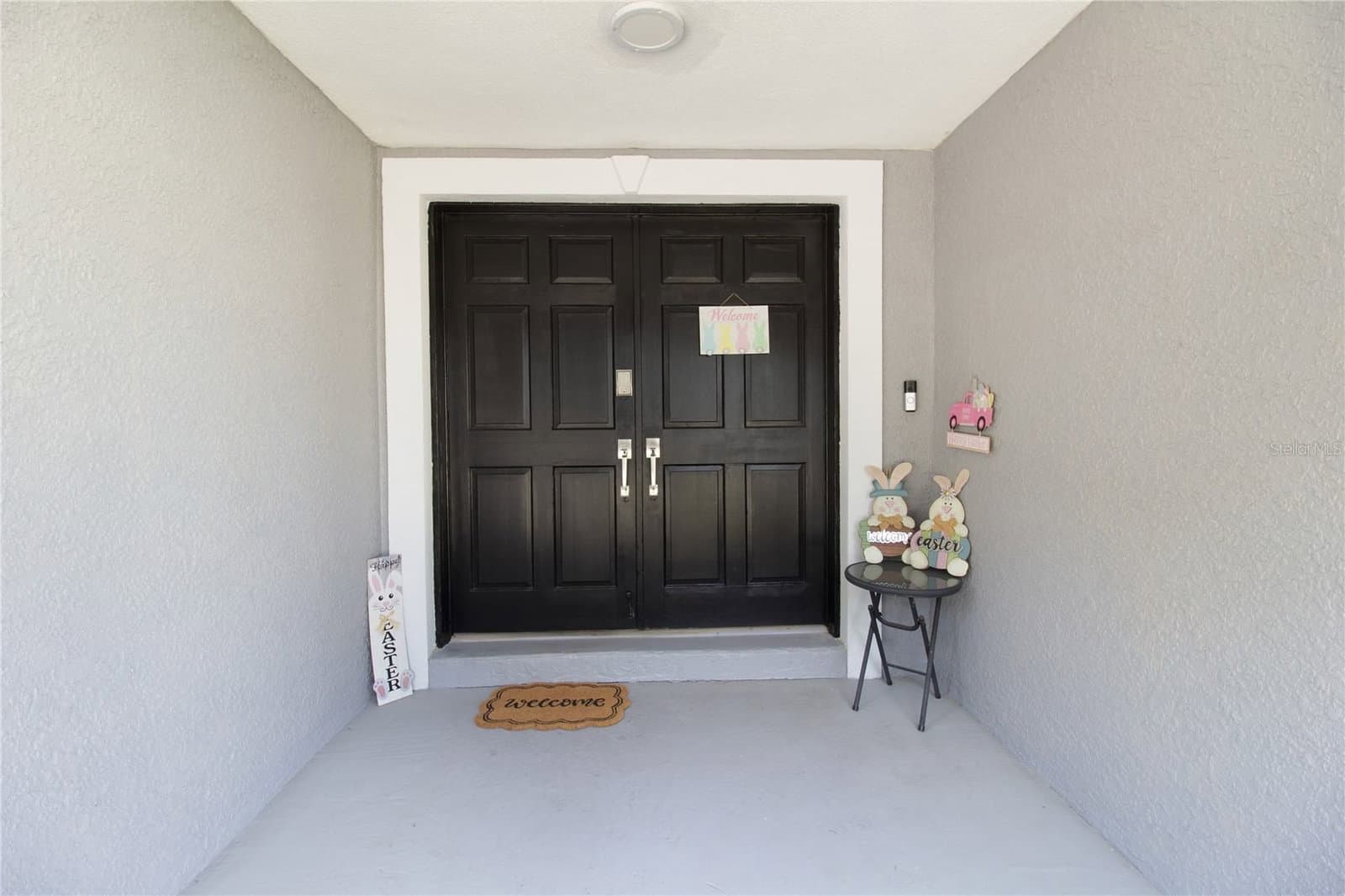 Photo 4 of 7018 OAKVIEW