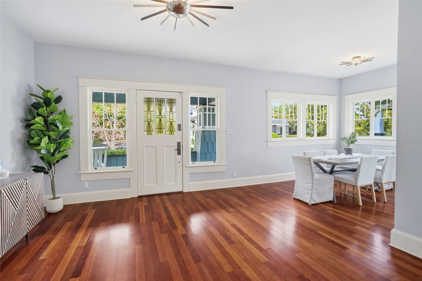 2116 WATROUS