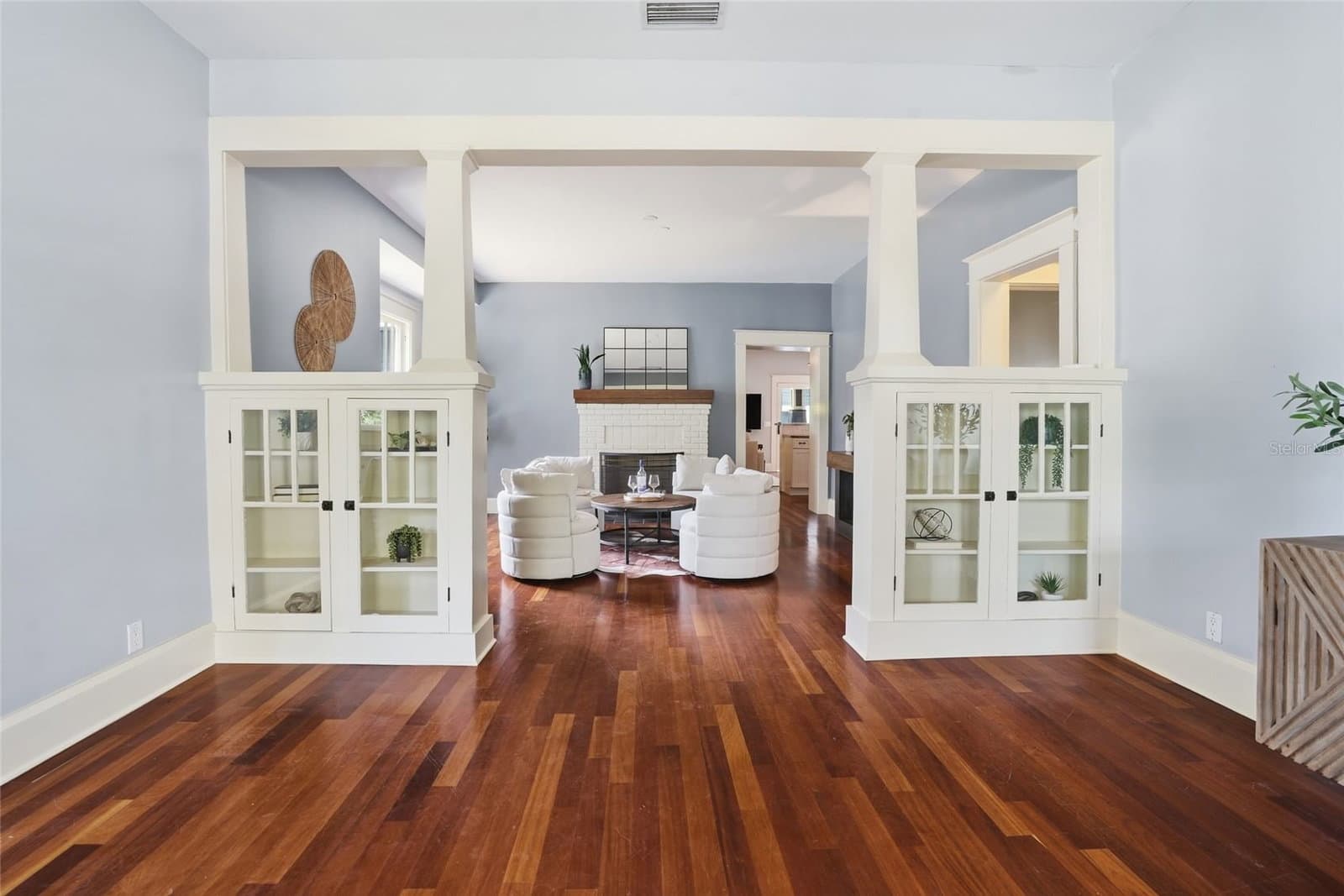 2116 WATROUS