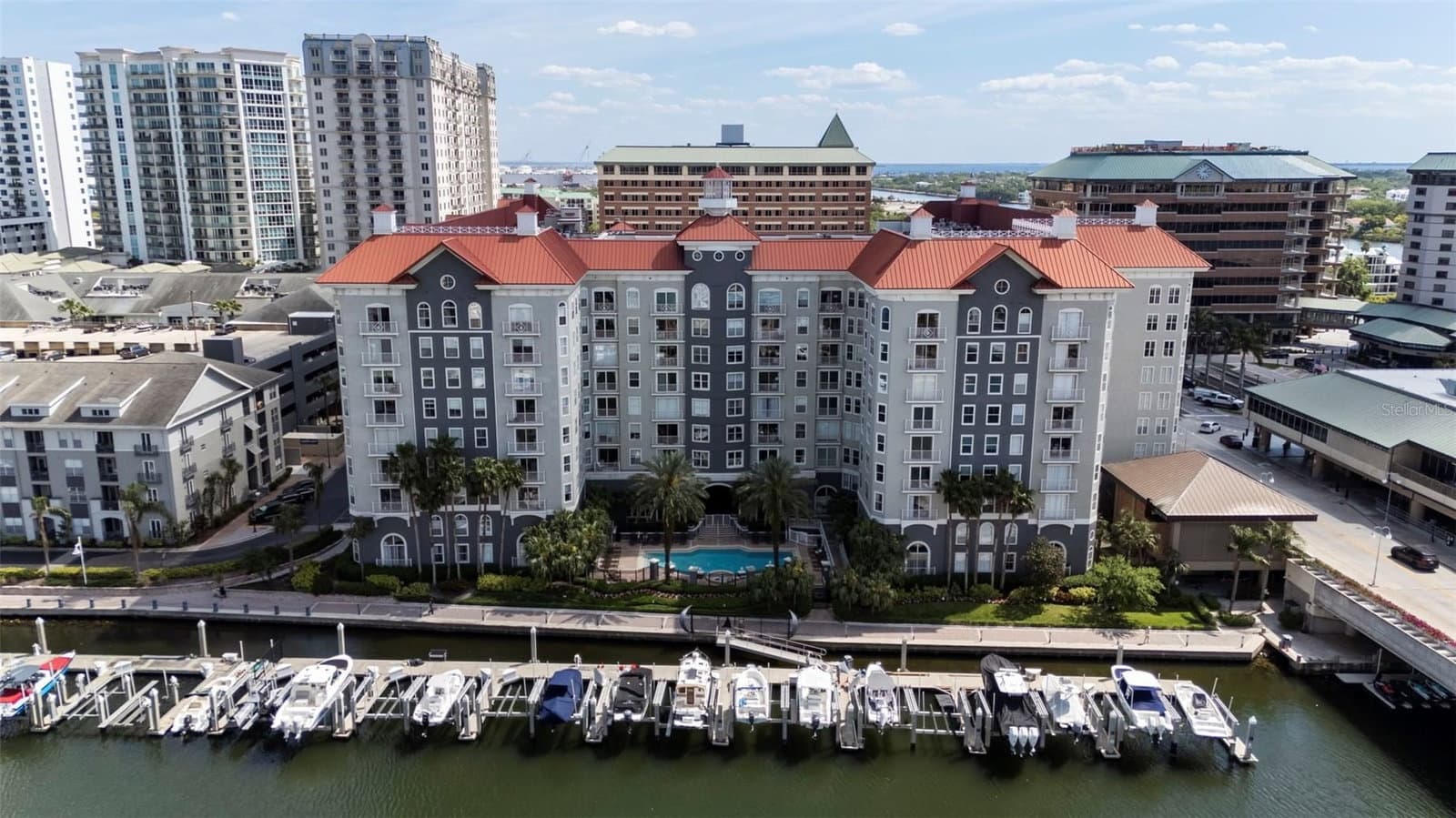 700 HARBOUR ISLAND