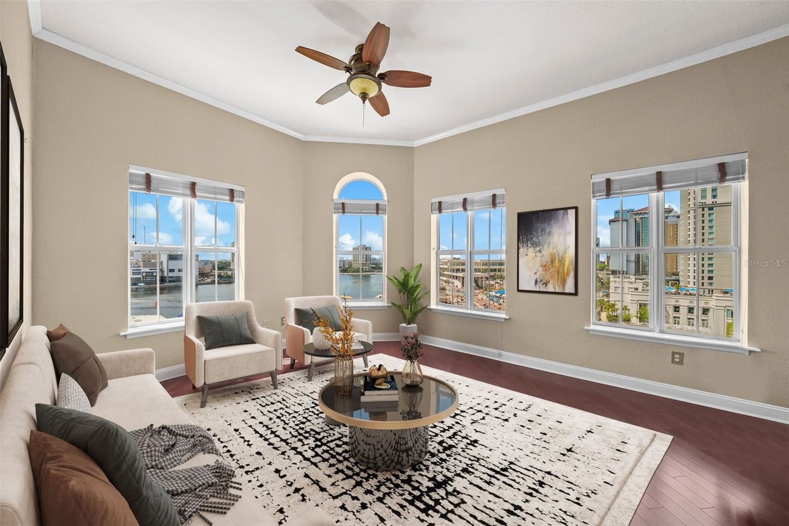700 HARBOUR ISLAND