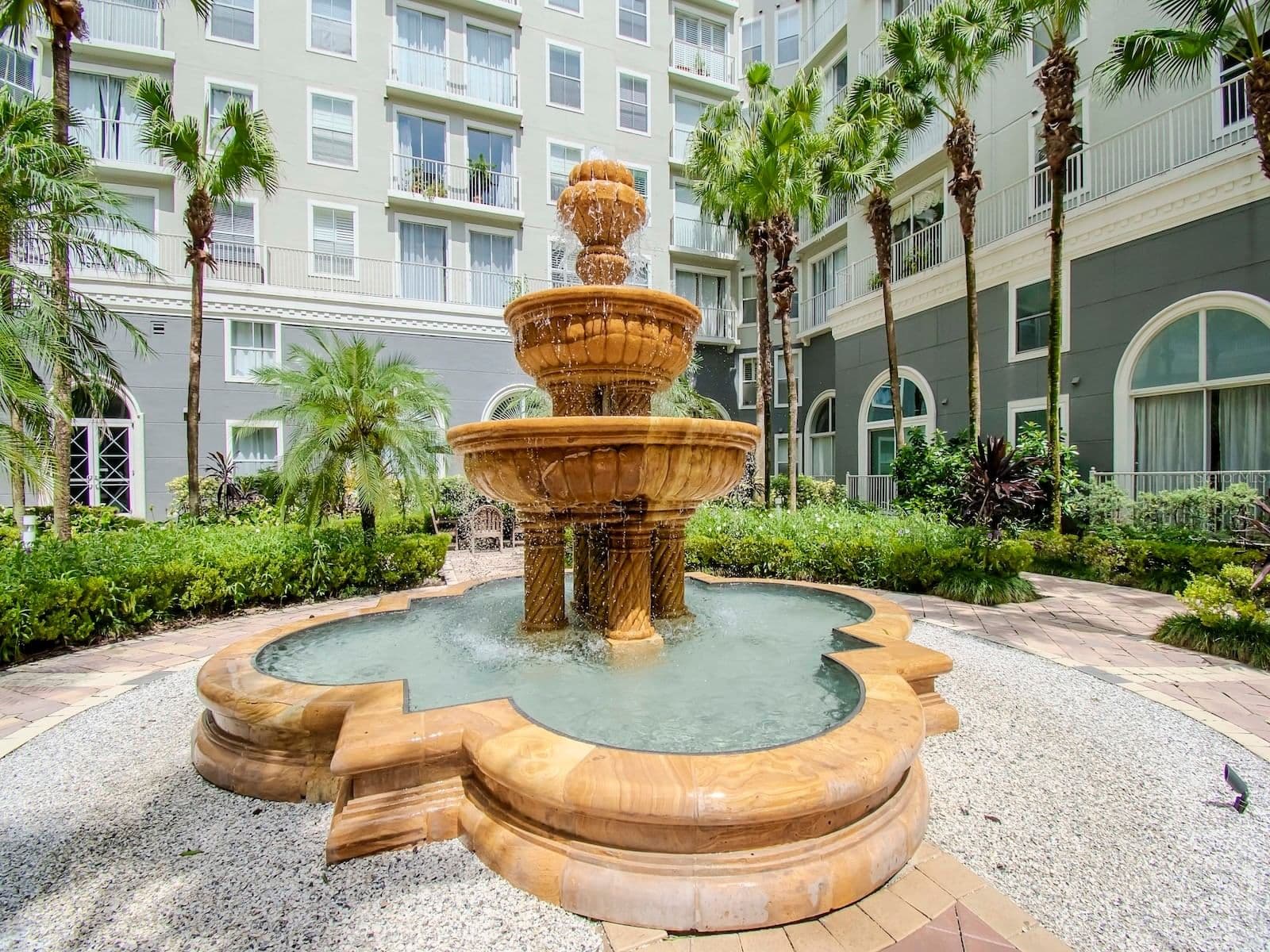 700 HARBOUR ISLAND