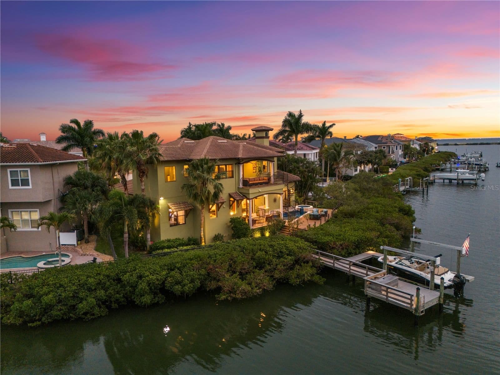 4128 CAUSEWAY VISTA