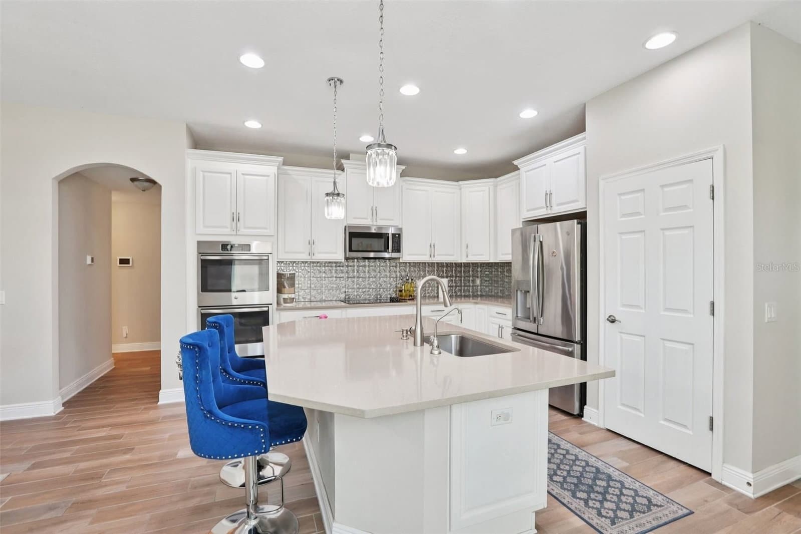 Photo 5 of 10740 PLEASANT KNOLL