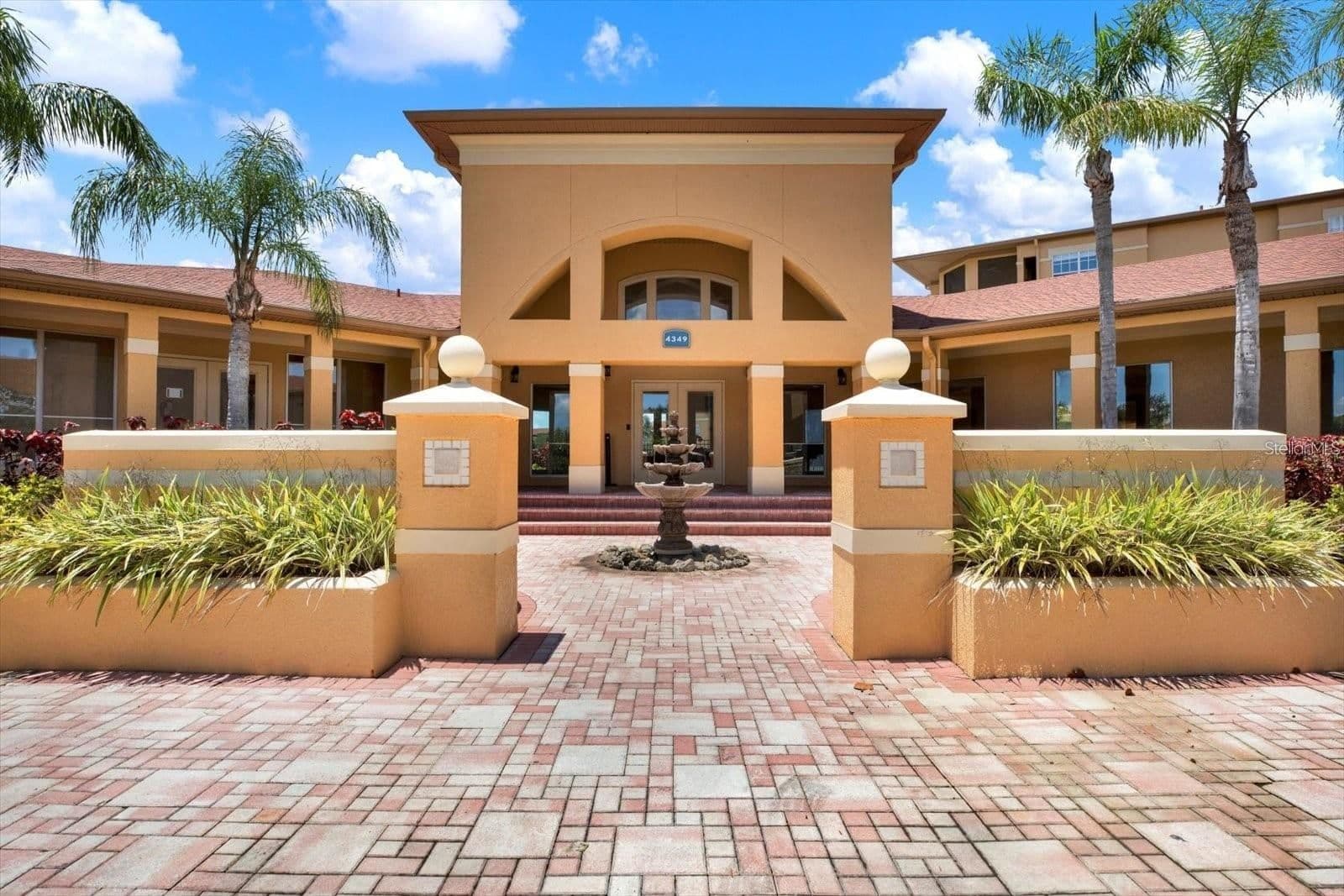 4333 BAYSIDE VILLAGE