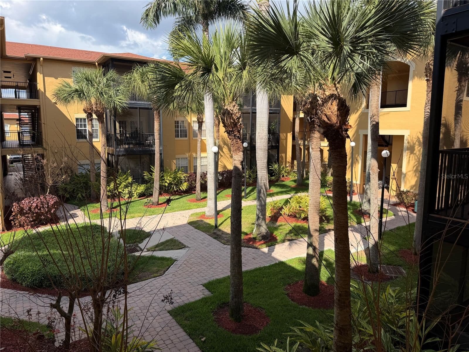 4333 BAYSIDE VILLAGE