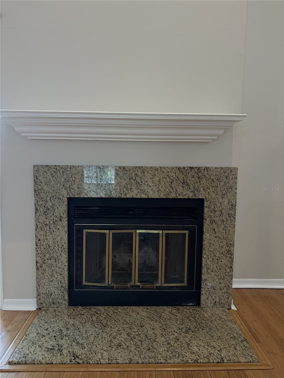 Photo 4 of 3156 VALLEY OAKS