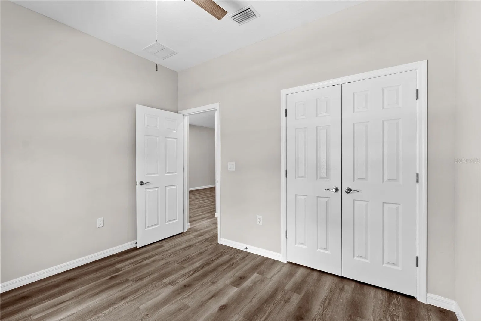 Photo 5 of 5009 FINDERS Court