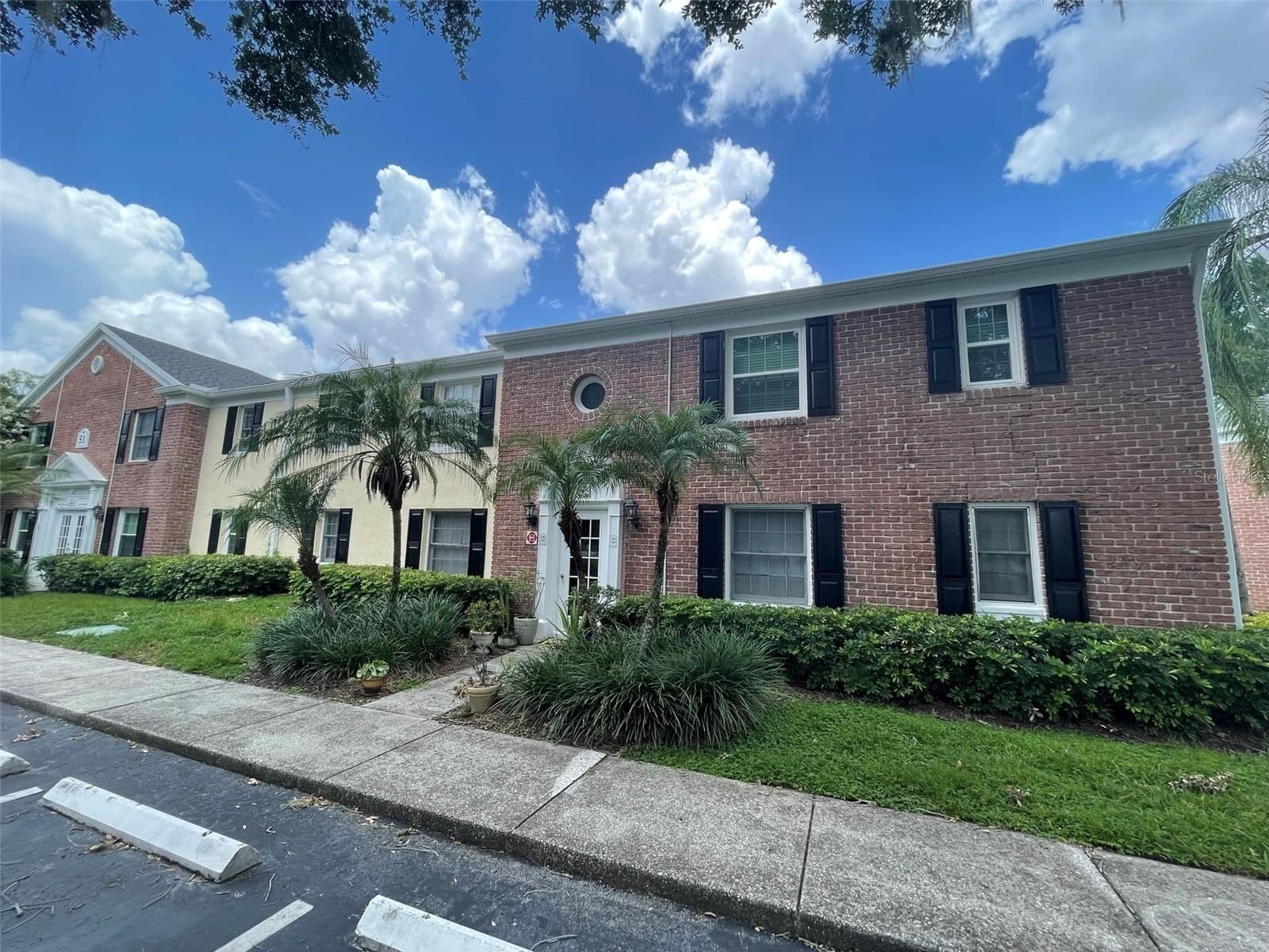 13686 ORANGE SUNSET DR