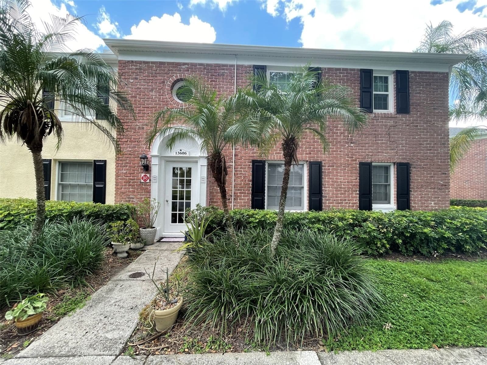 13686 ORANGE SUNSET DR