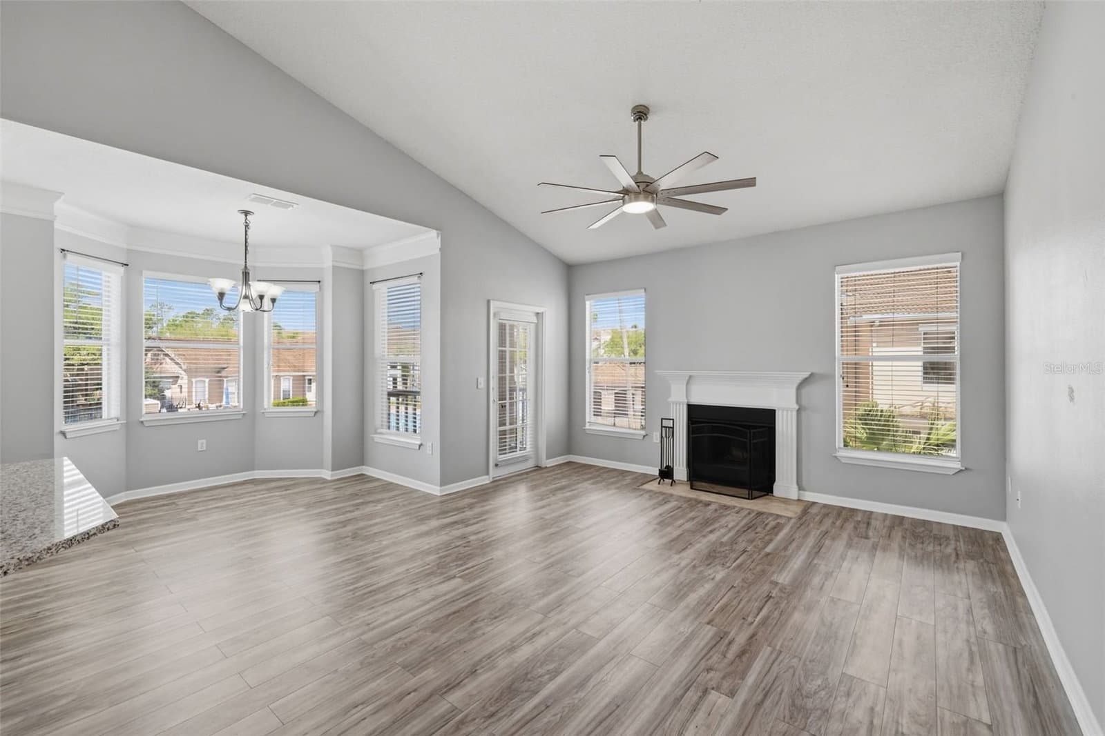 10504 VILLA VIEW