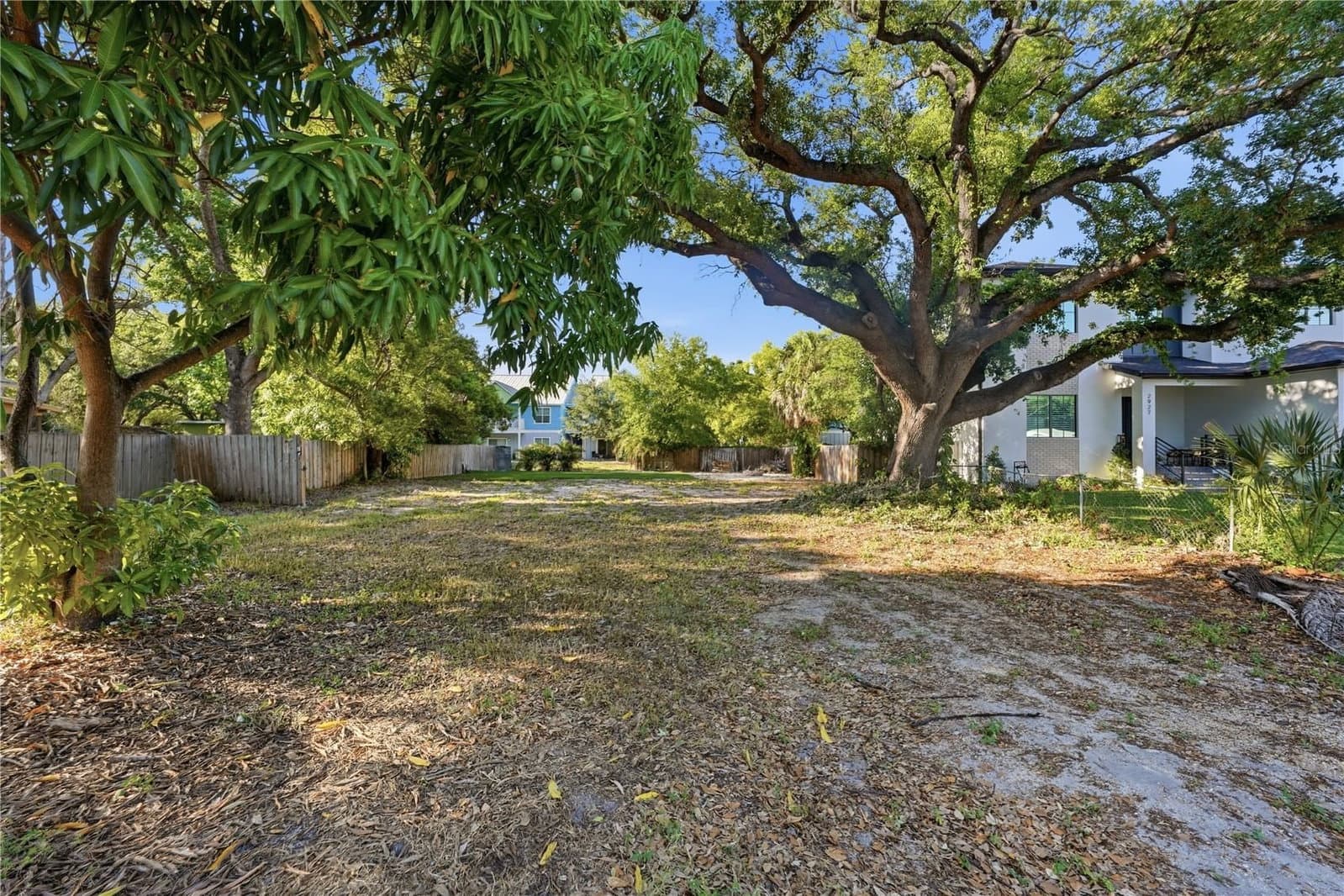 Photo 5 of 2929 AVERILL