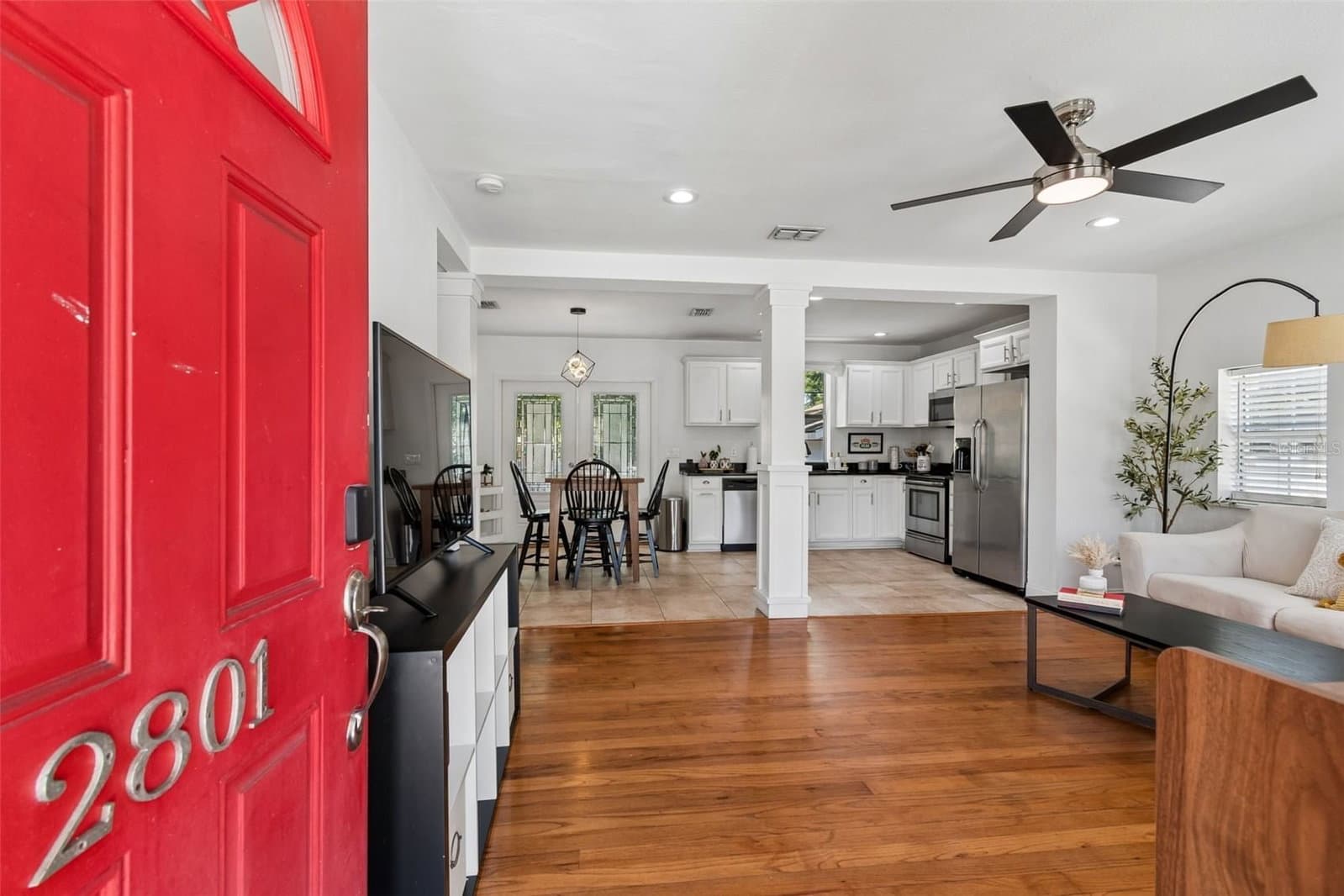 2801 MANHATTAN