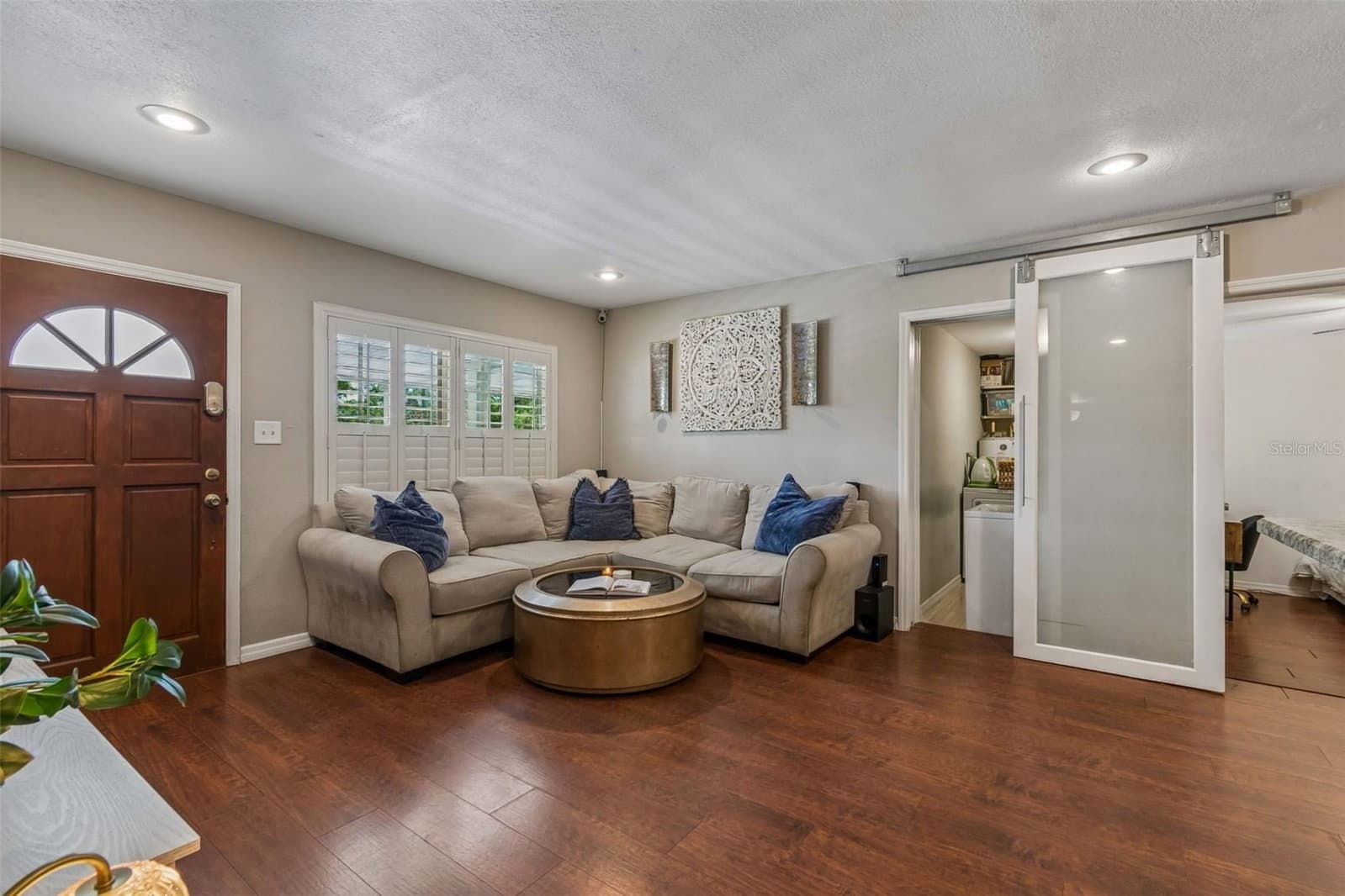 Photo 4 of 11307 BOULEVARD