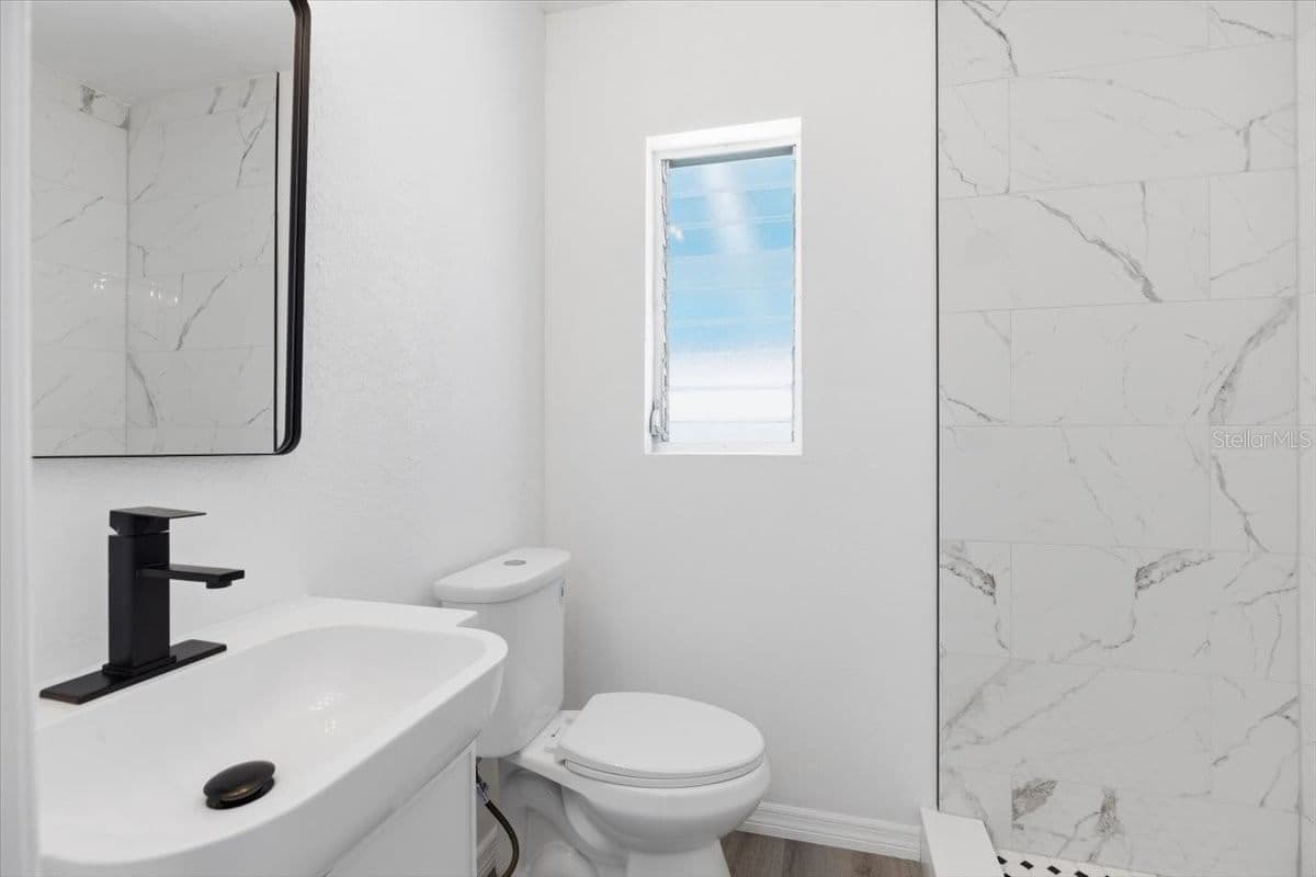 Photo 5 of 113 EASTWAY DR