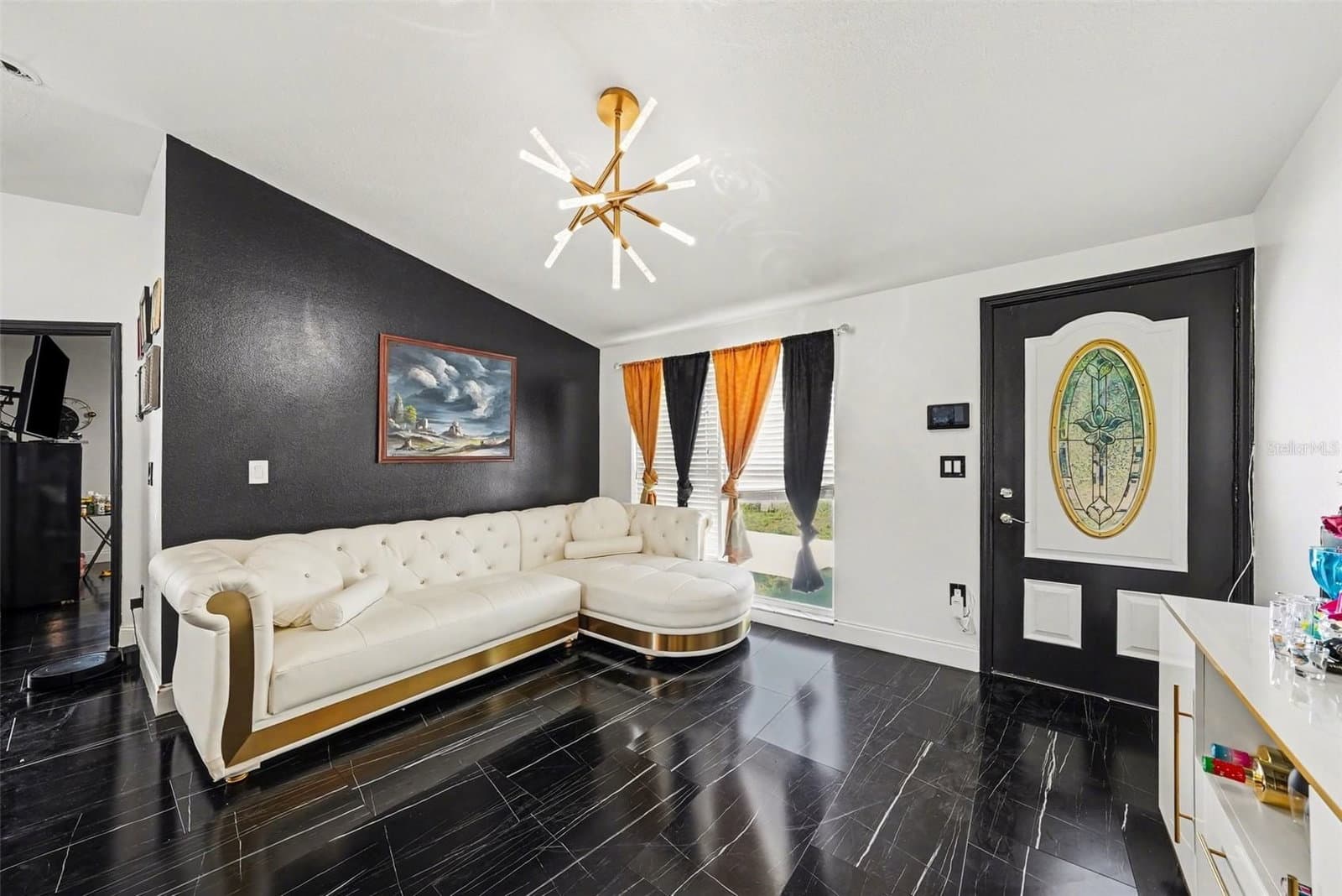 10119 CHIMNEY HILL