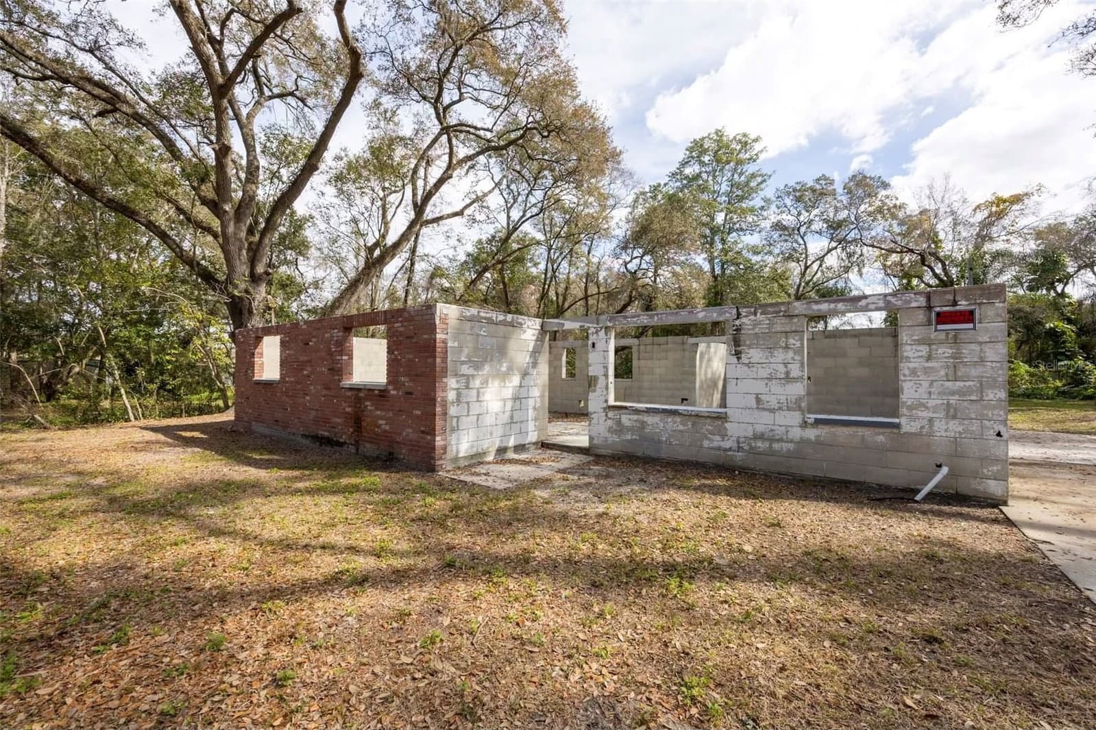 5515 FALKENBURG