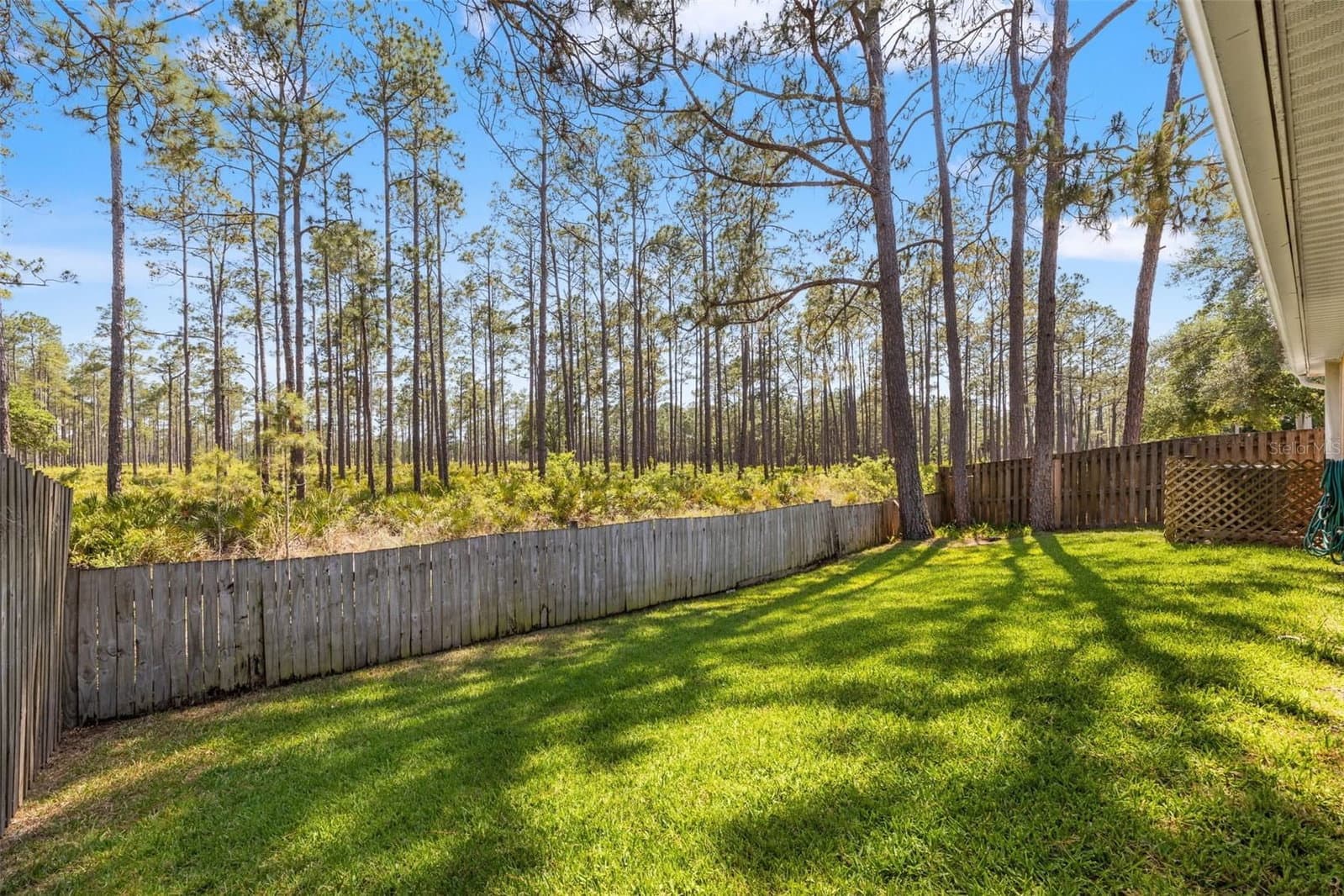 9403 WILLOW COVE