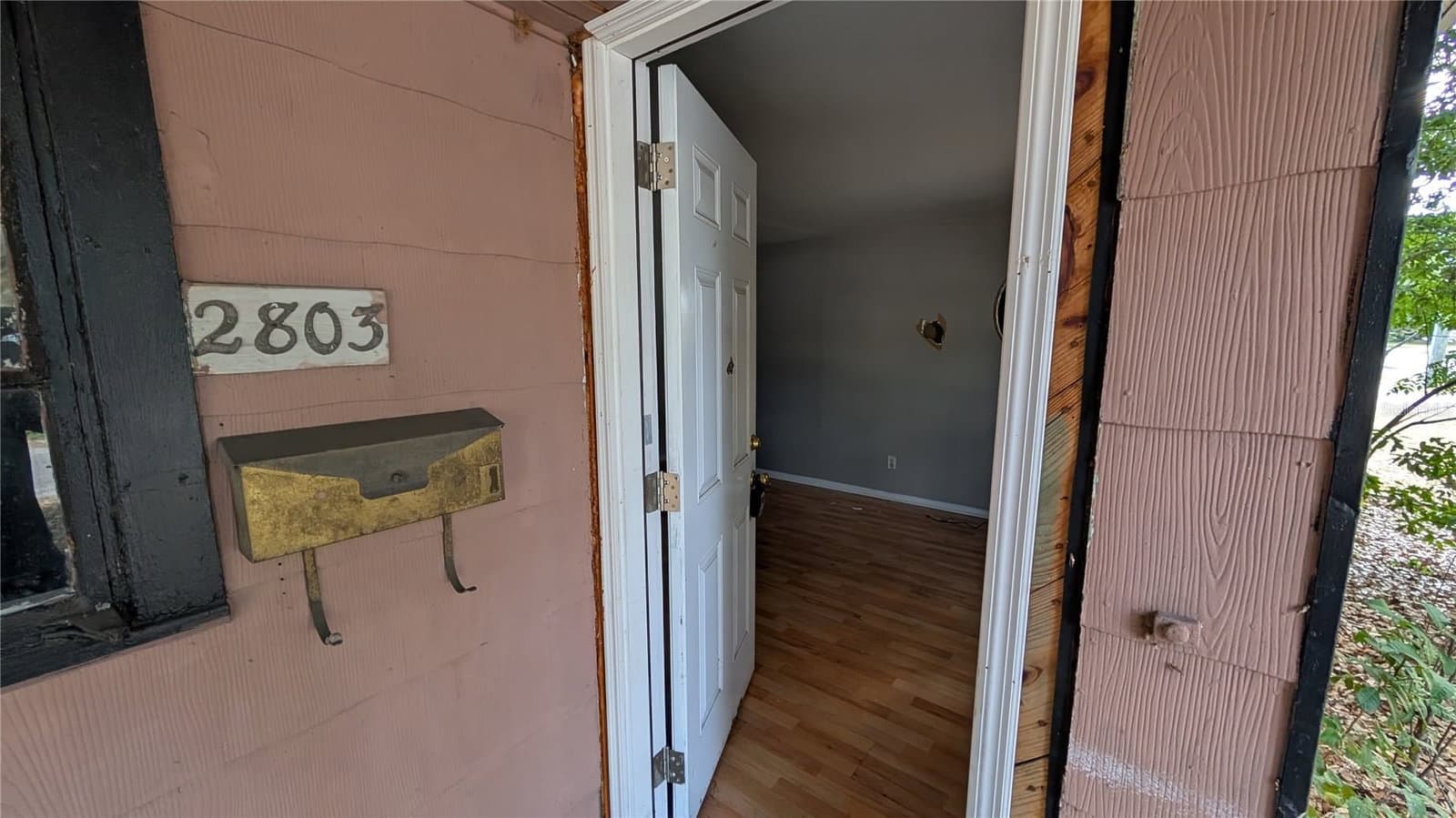 2801 CLEVELAND
