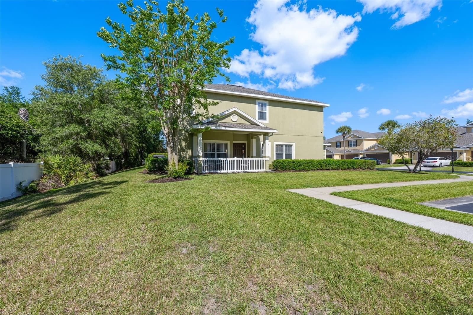 8519 BROKEN WILLOW