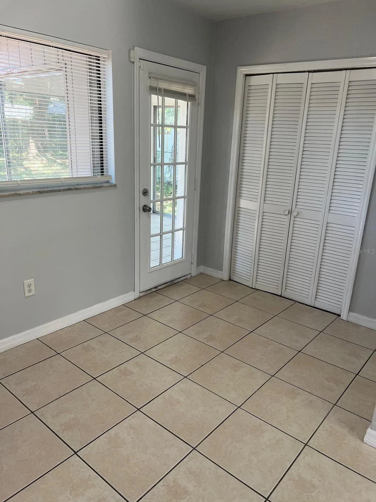 Photo 4 of 1427 PLEASANT Place