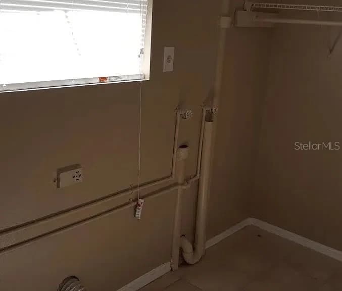 Photo 4 of 1235 MORGAN Drive