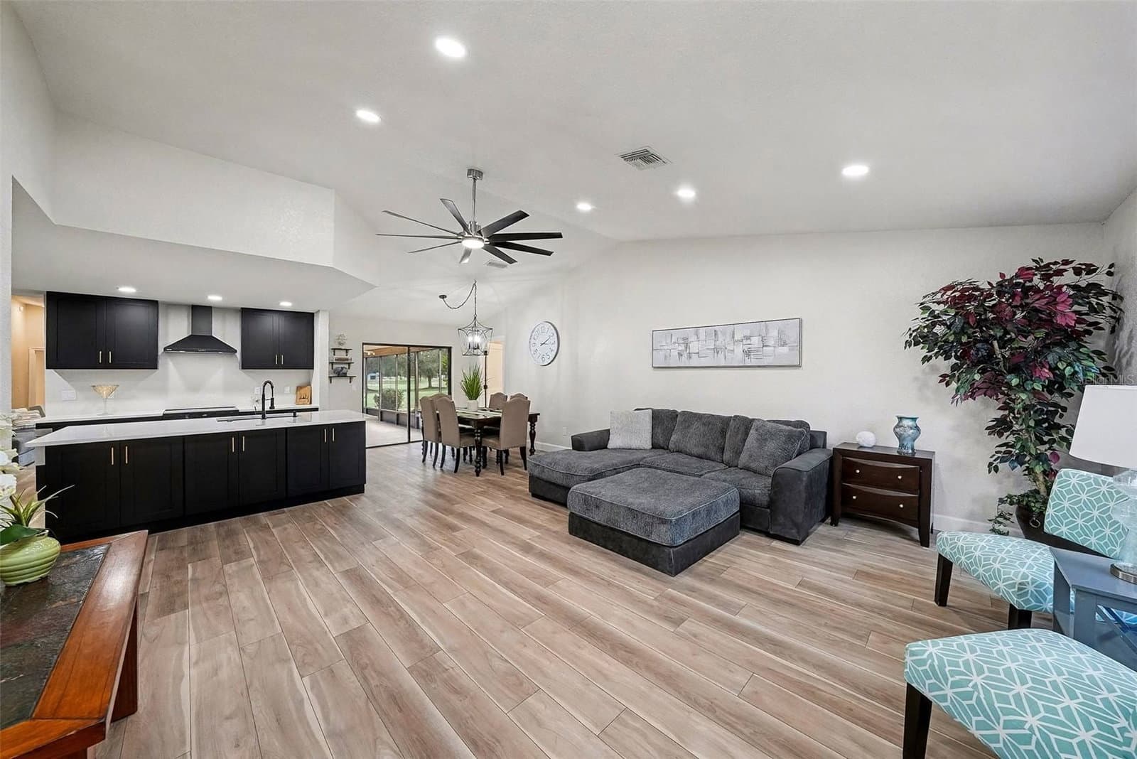 11325 GLENMONT