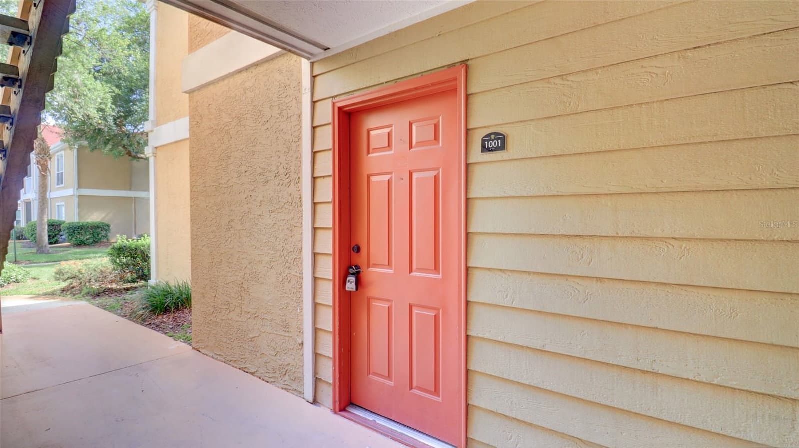 9481 HIGHLAND OAK