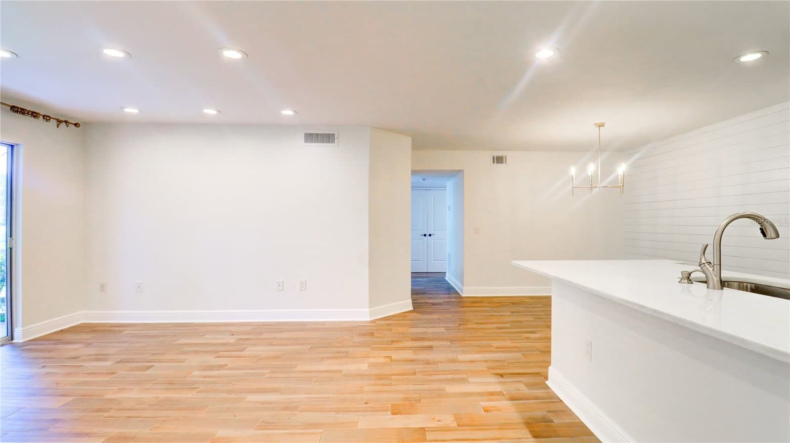 9481 HIGHLAND OAK