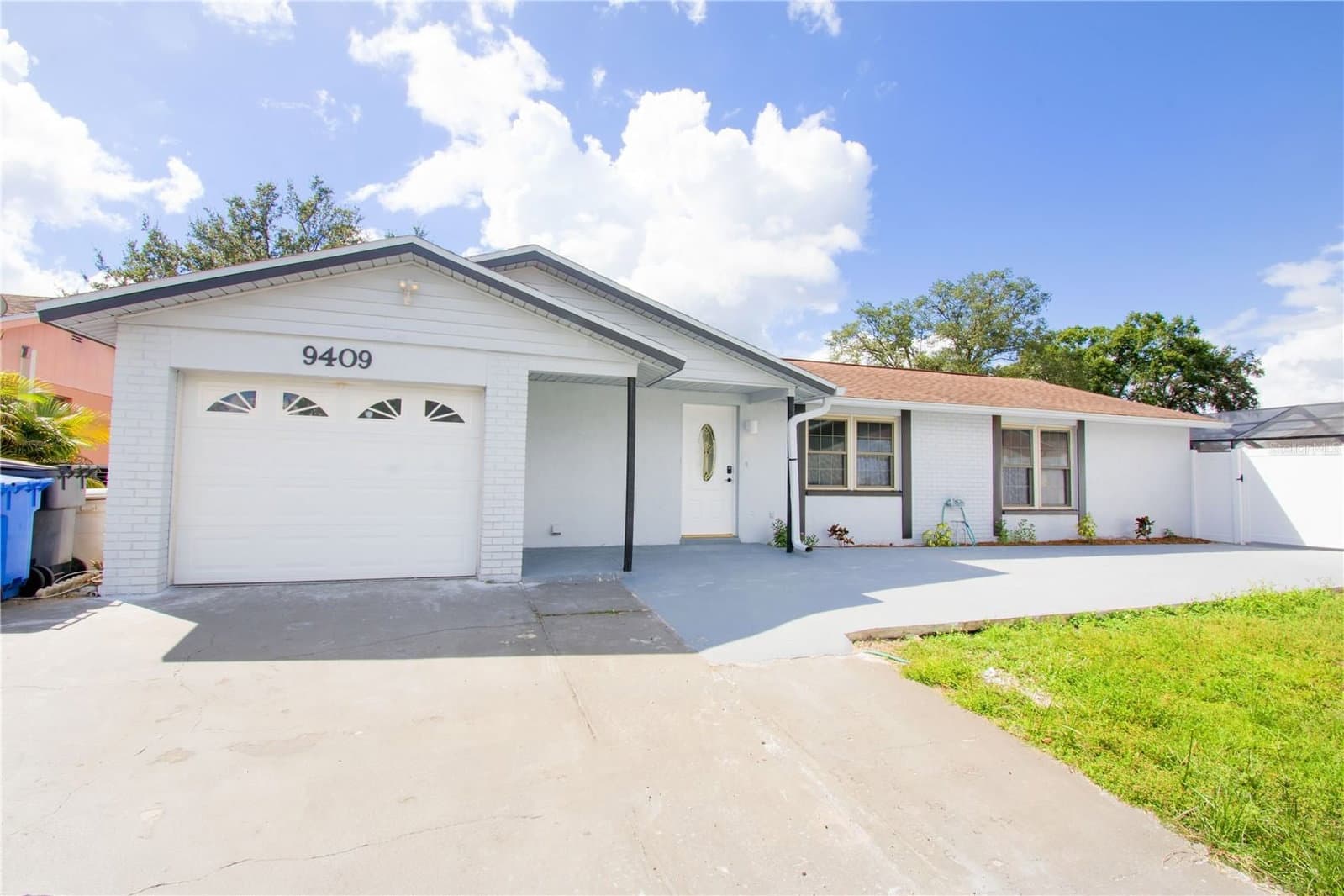 9409 LONSDALE