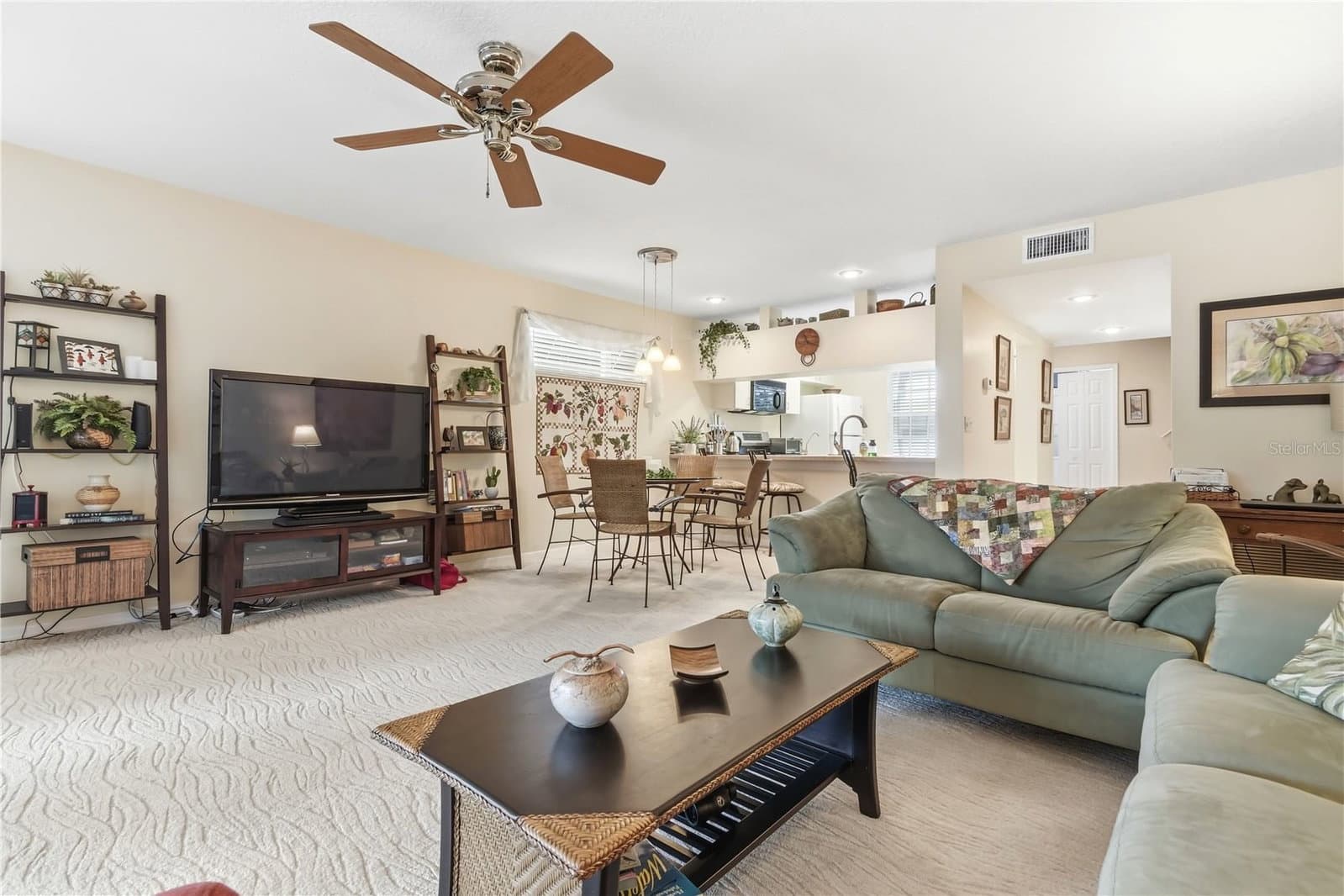 9034 LAKE PLACE