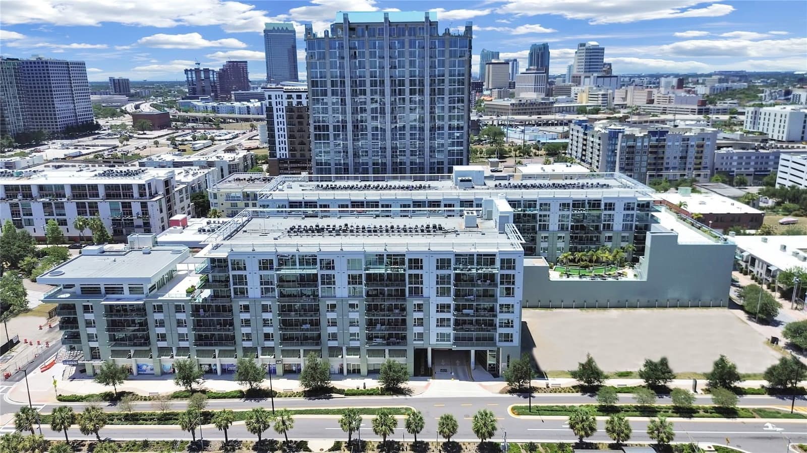912 CHANNELSIDE