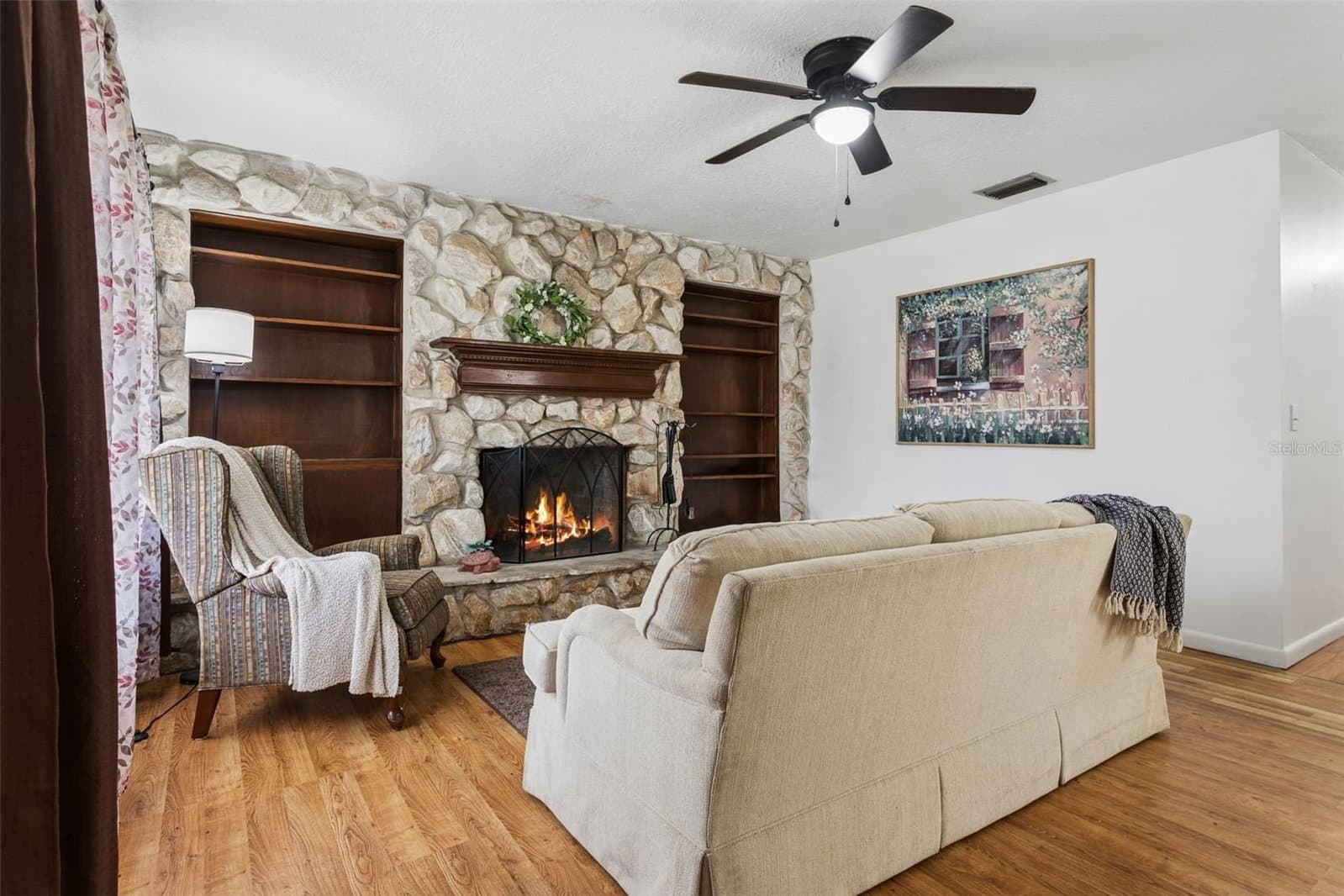 8303 TEMPLE PARK