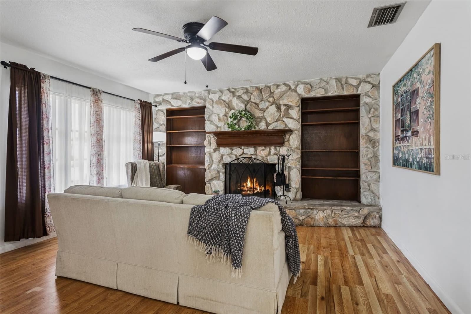 8303 TEMPLE PARK