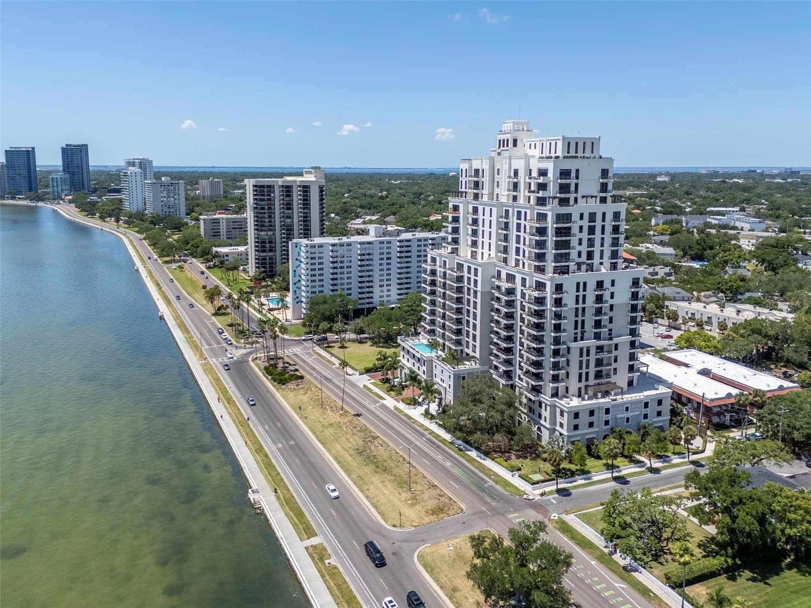 Photo 4 of 2103 BAYSHORE