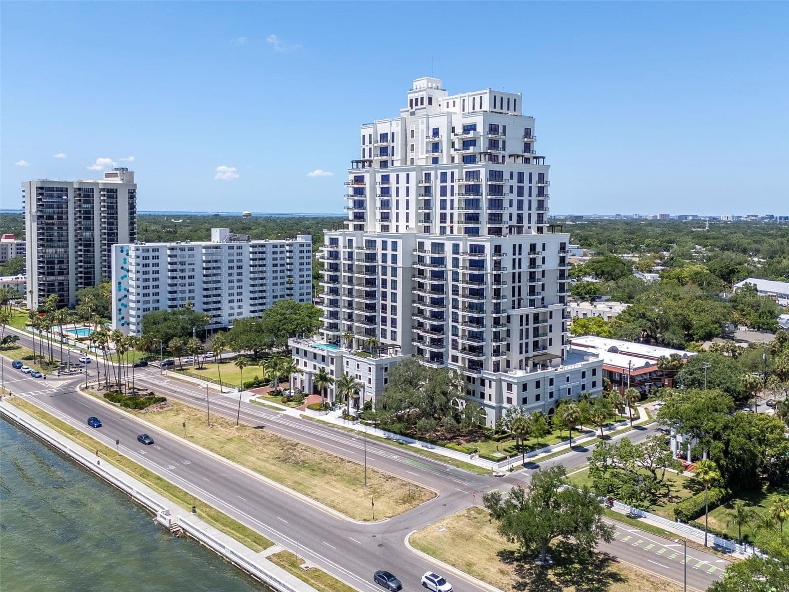 Photo 5 of 2103 BAYSHORE