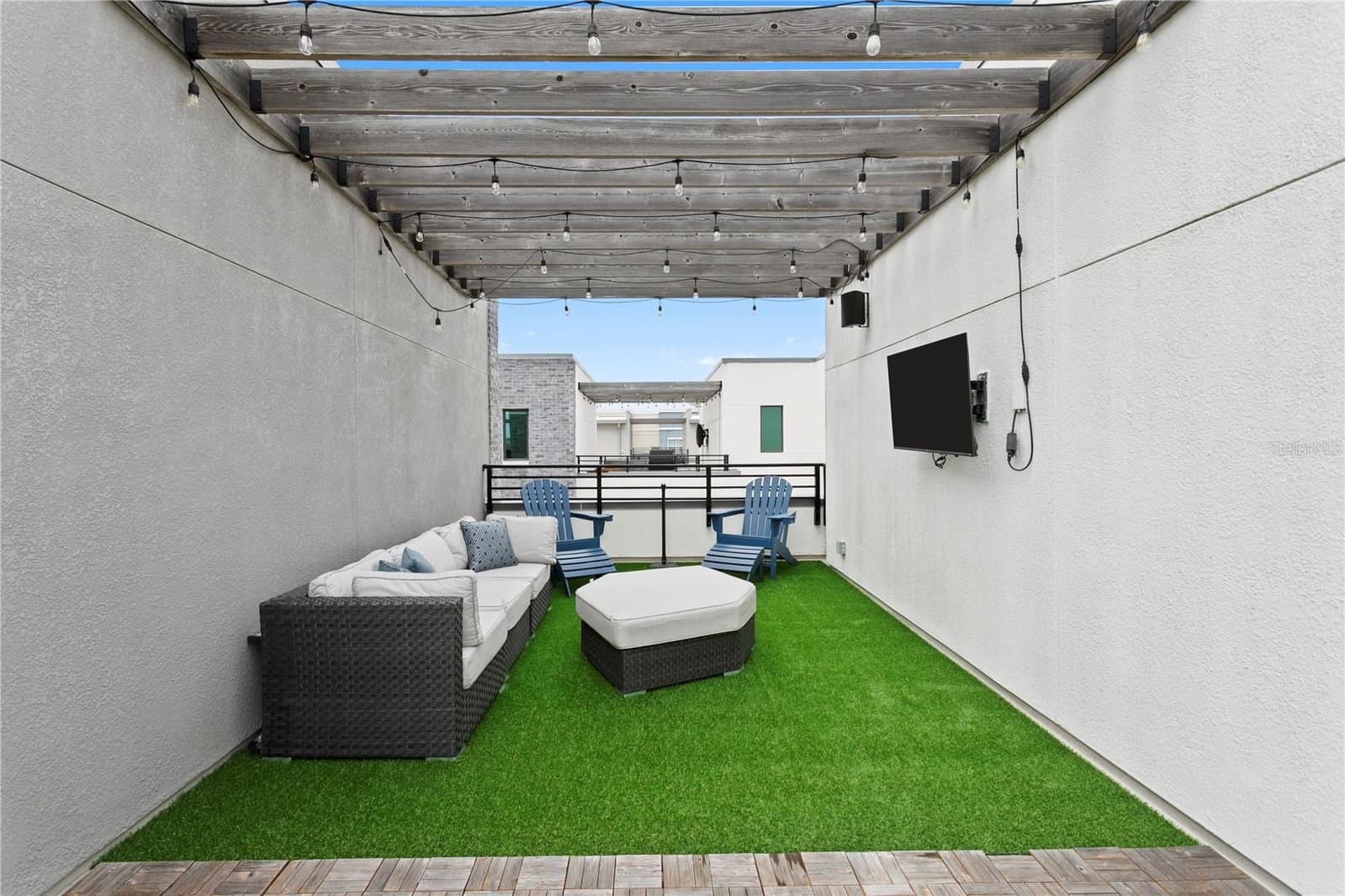 2511 GRADY