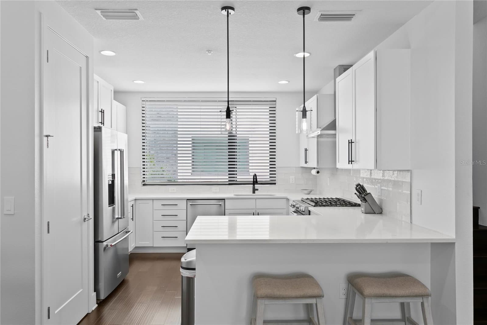 2511 GRADY