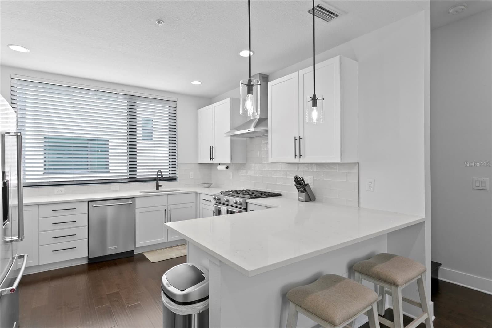 2511 GRADY