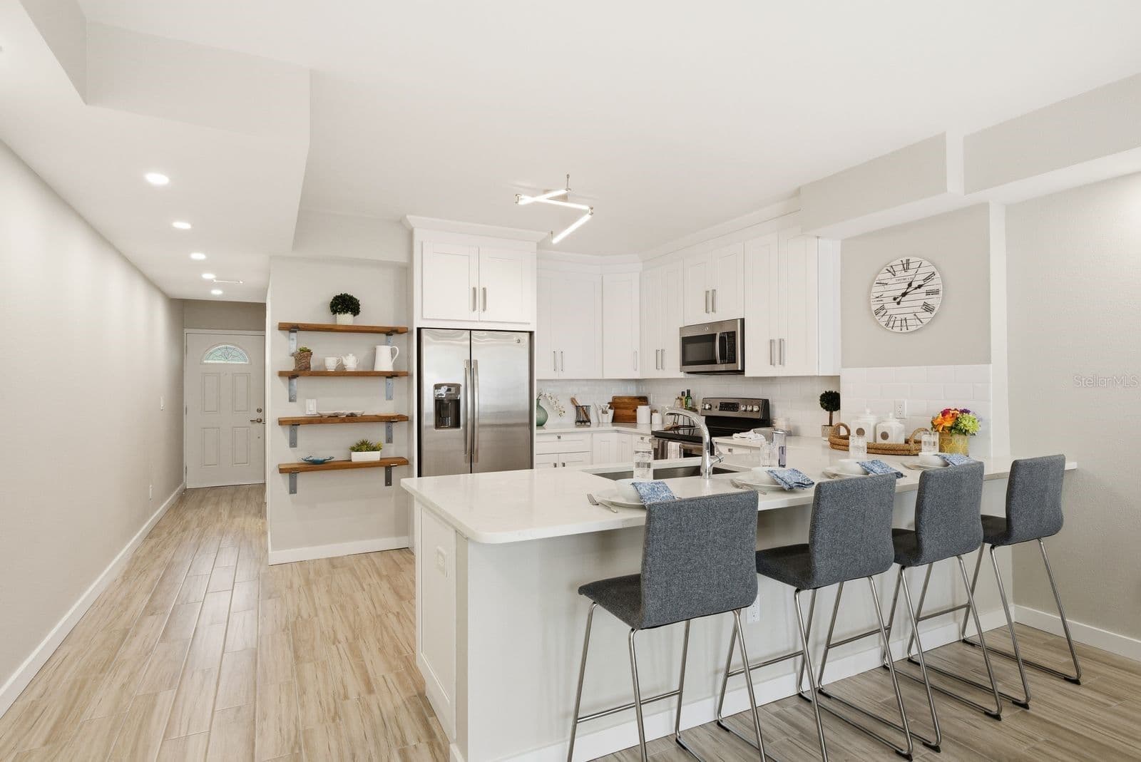4811 BAYSHORE