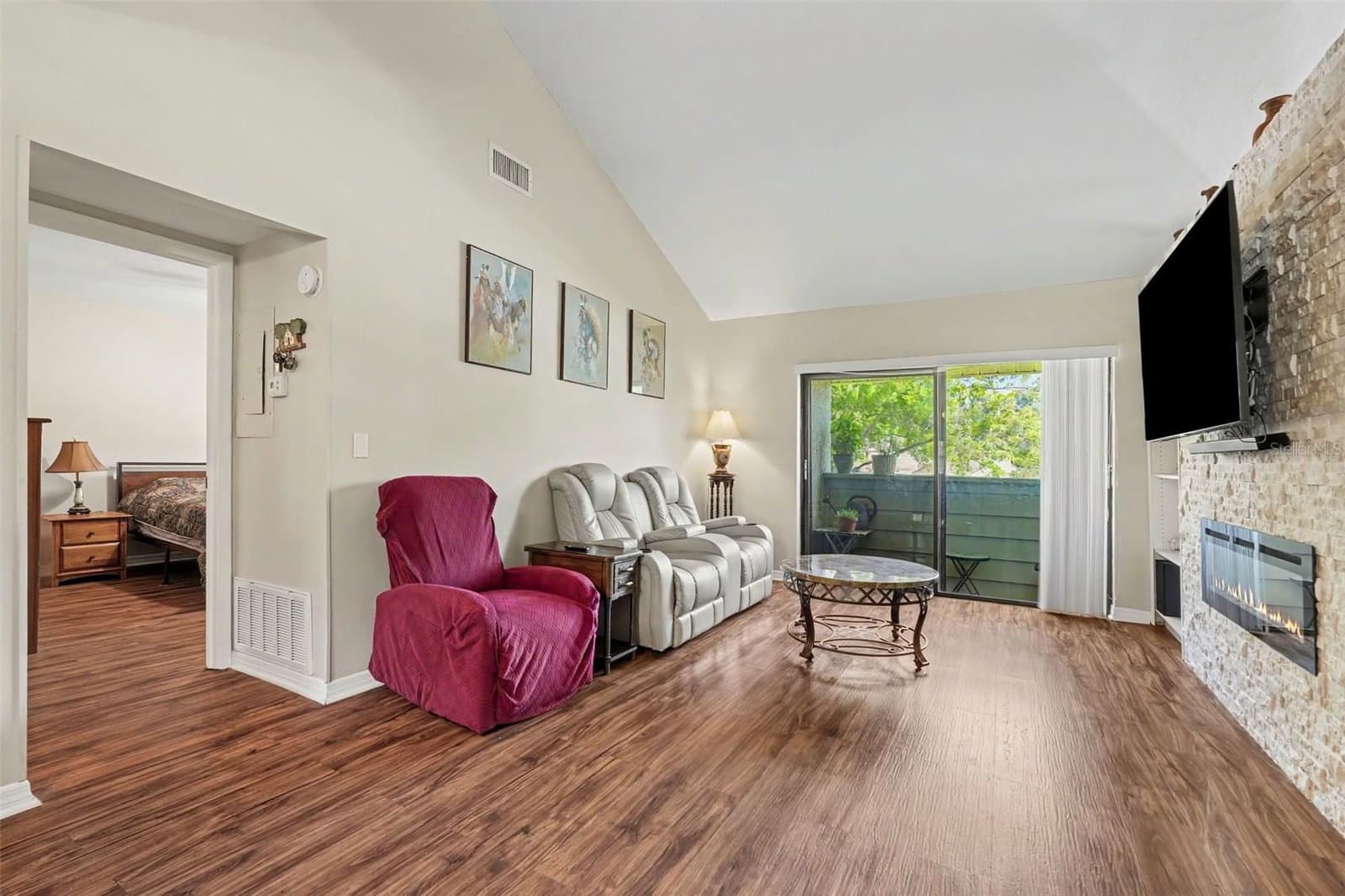 Photo 4 of 13507 PALMWOOD