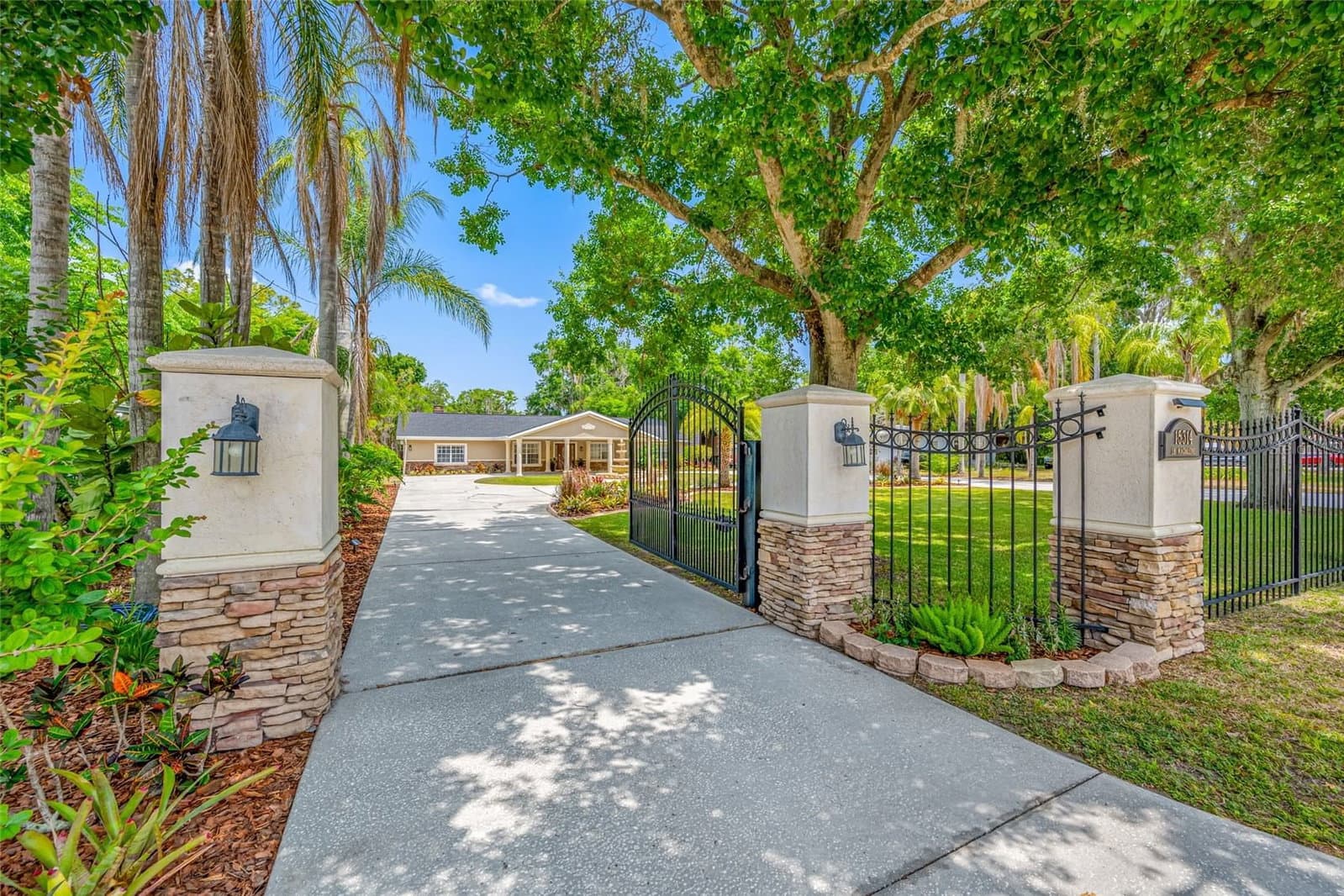 15314 LAKE MAGDALENE