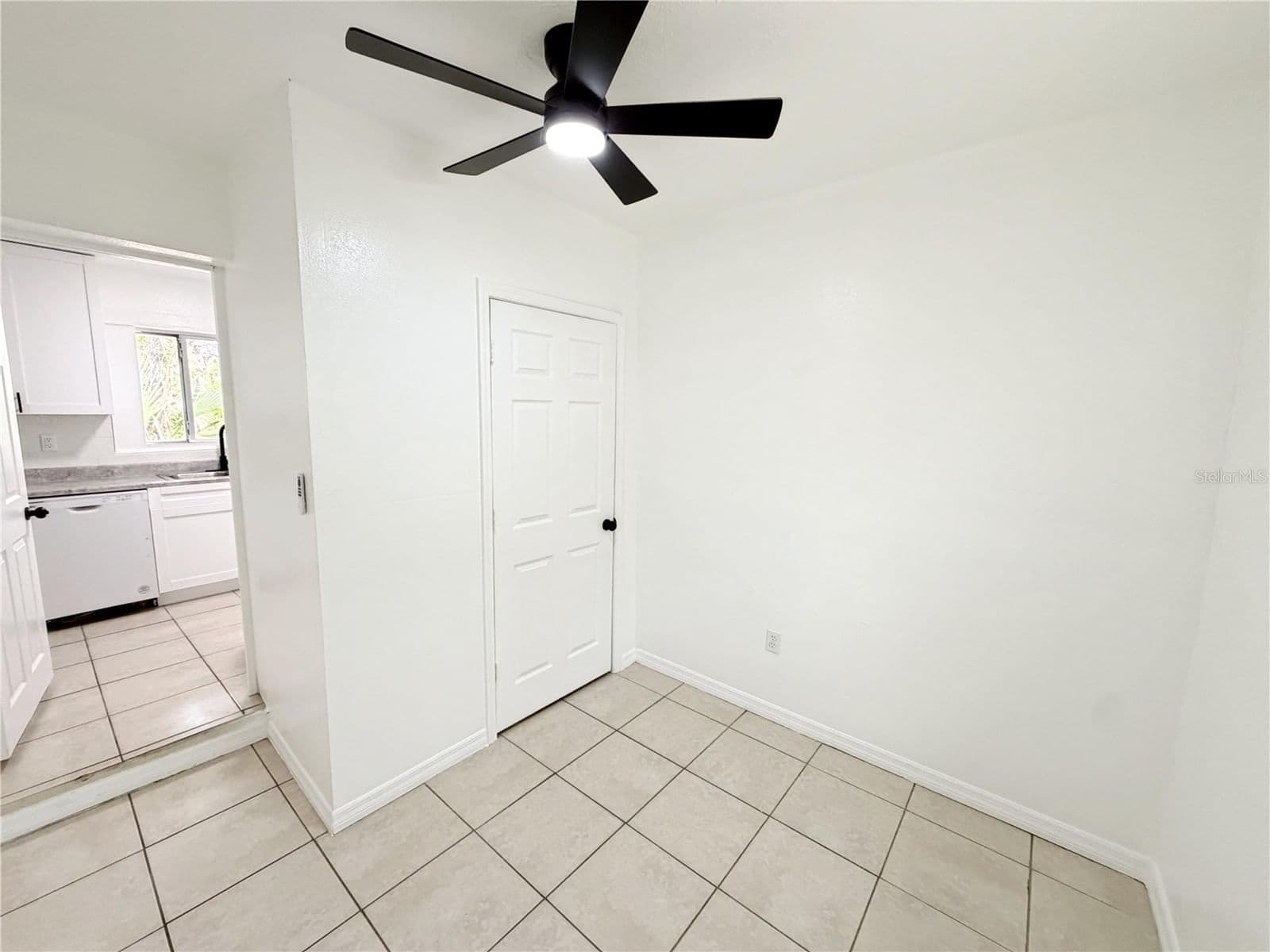 3916 GENESEE