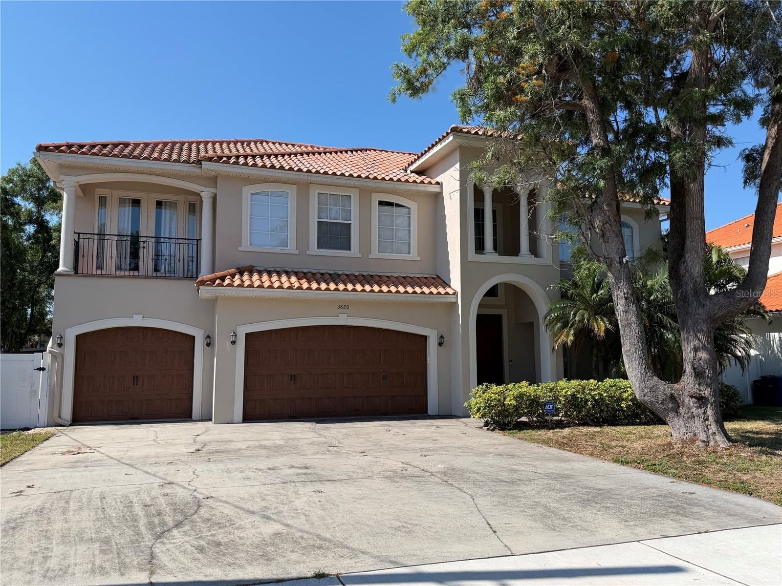3820 SAN LUIS