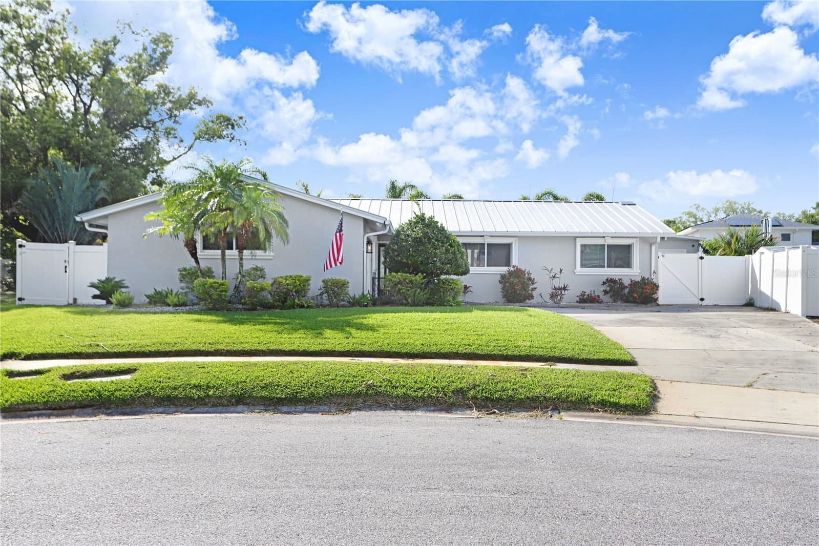 8404 BLACKSTONE