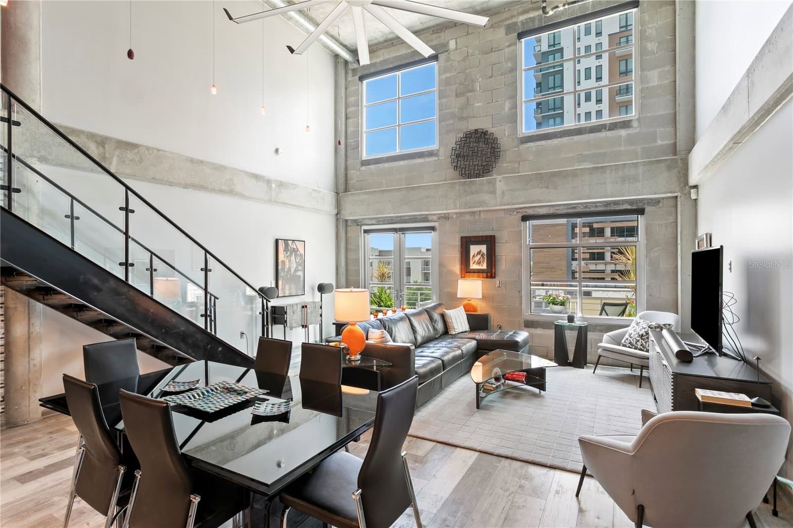 1212 WHITING