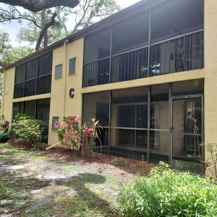 14111 MOSSY GLEN